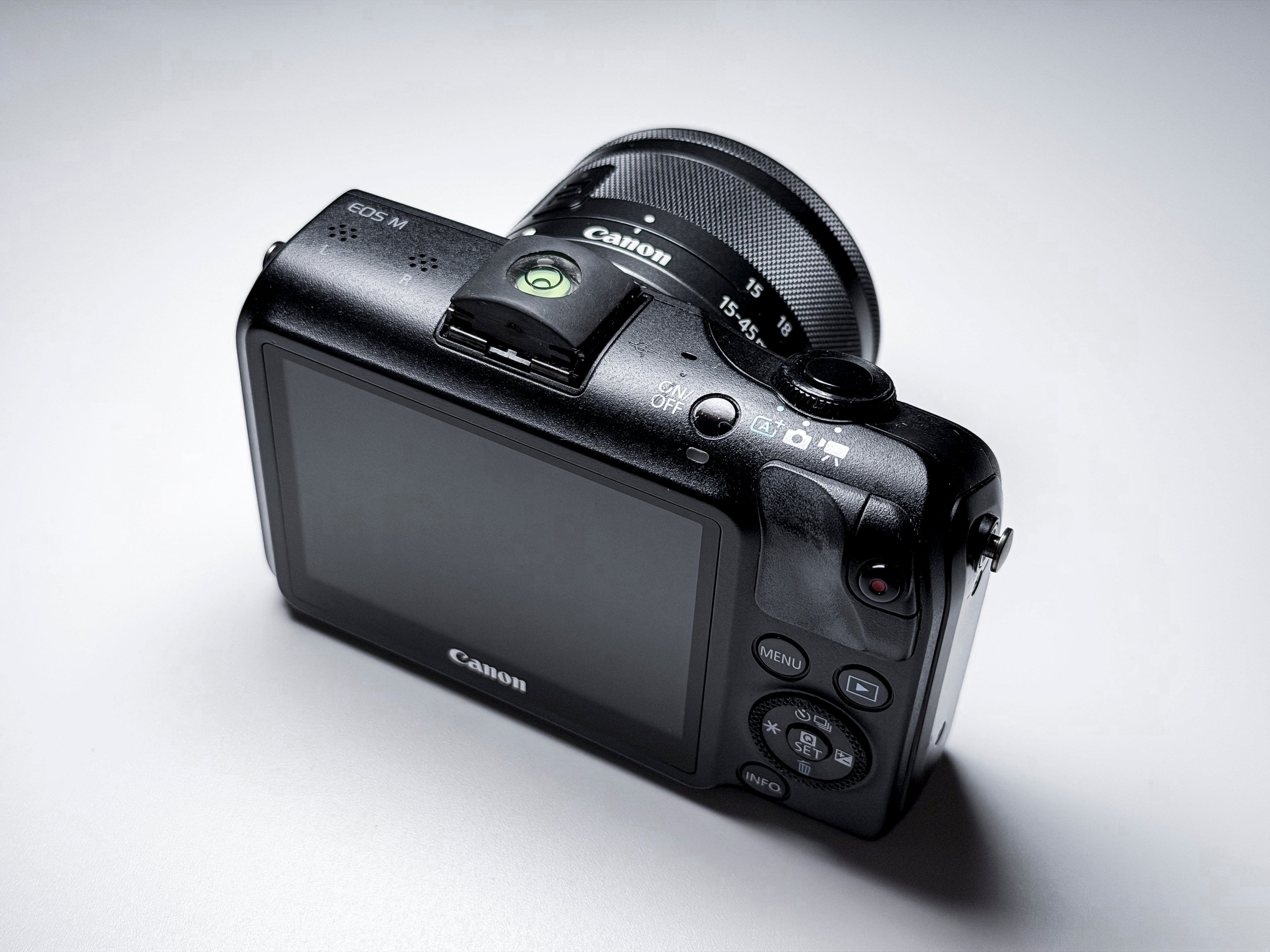 Canon EOS M + Adapter Magic Lantern 4K Compatible - Excellent, 1 Year Warranty