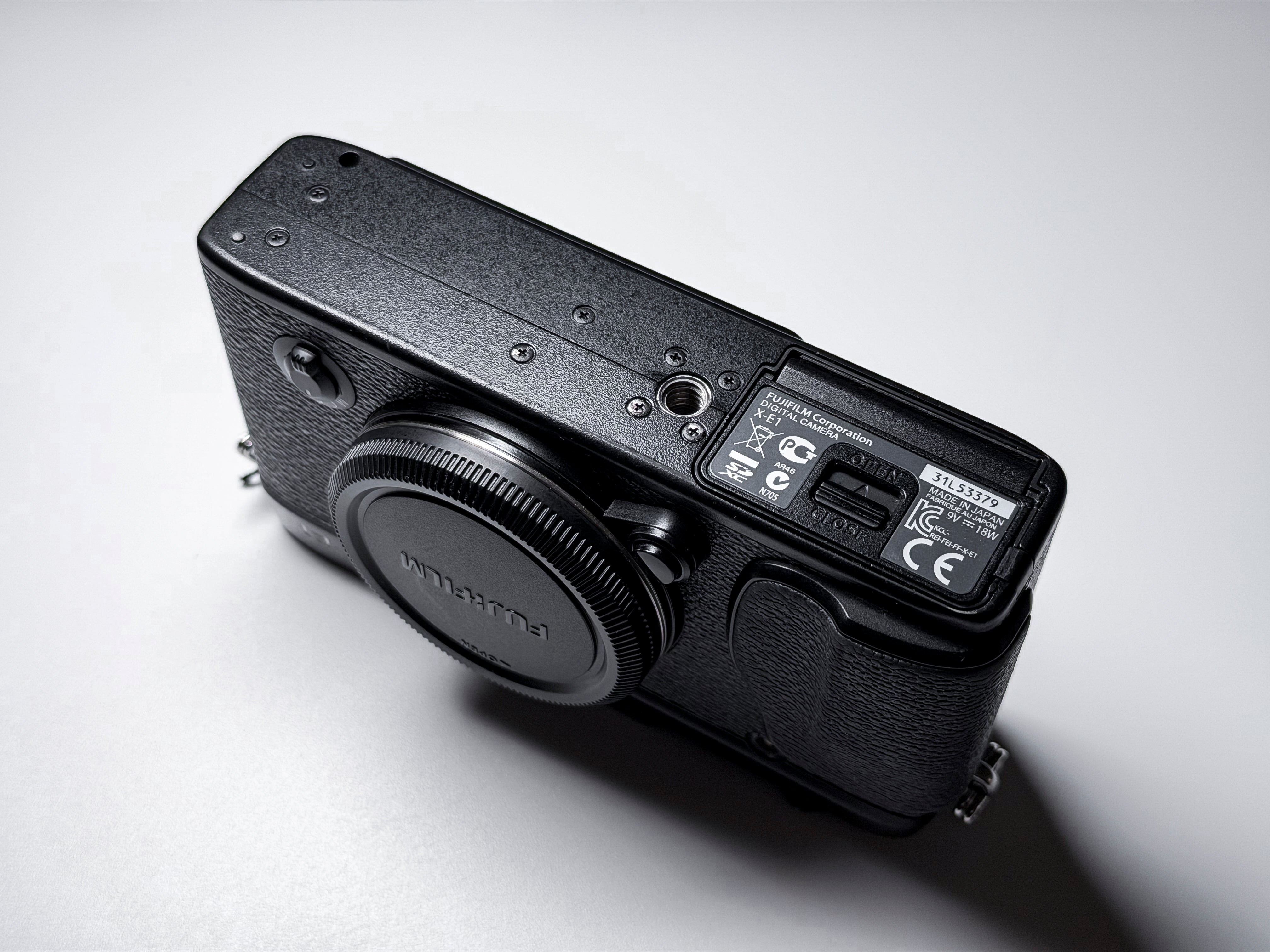 Fujifilm X-E1 APS-C Mirrorless Fuji XE1- Excellent, 1 Year Warranty