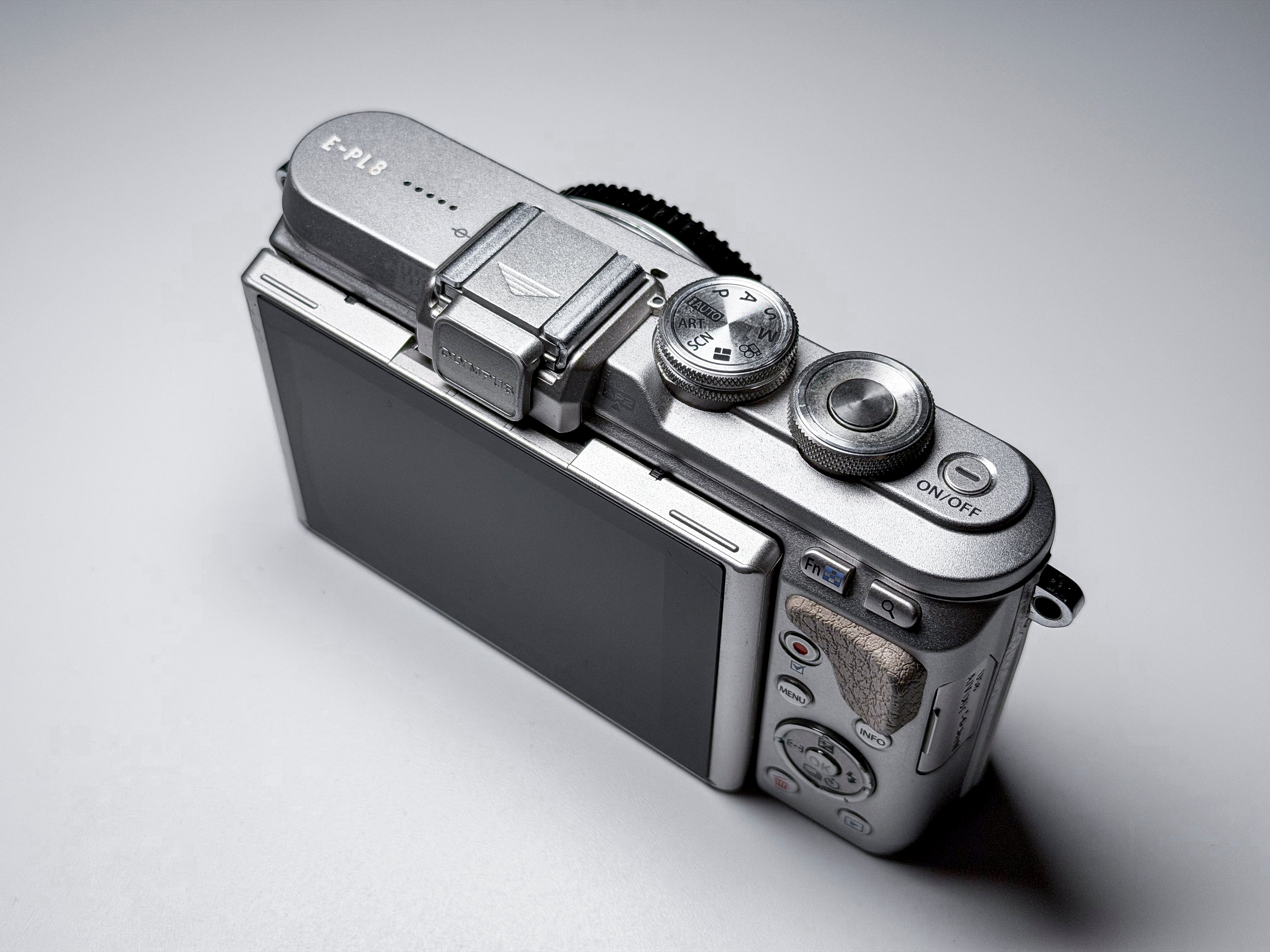 Olympus PEN E-PL8 Body MFT Mirrorless Camera - Excellent, 1 Year Warranty