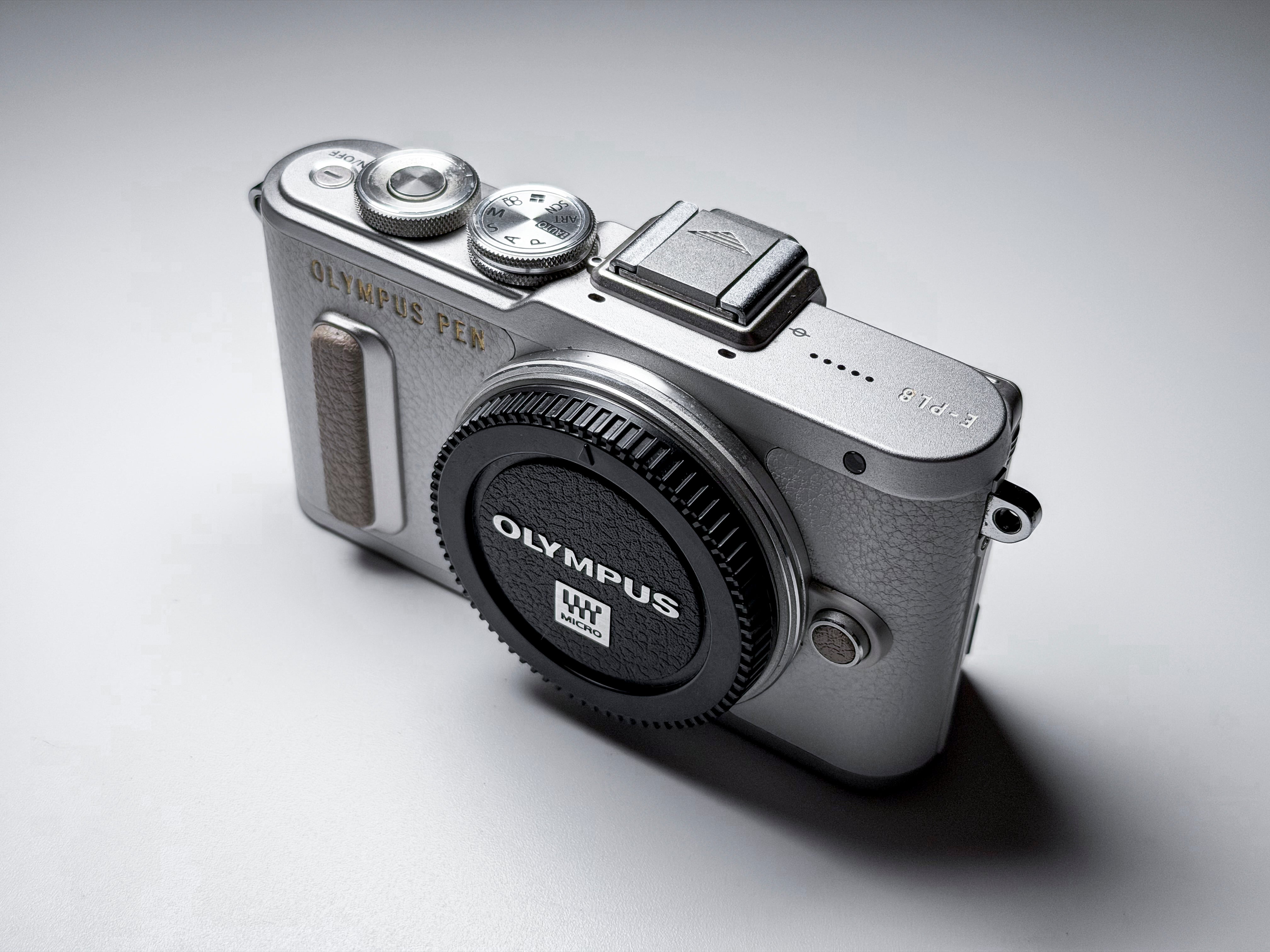 Olympus PEN E-PL8 Body MFT Mirrorless Camera - Excellent, 1 Year Warranty