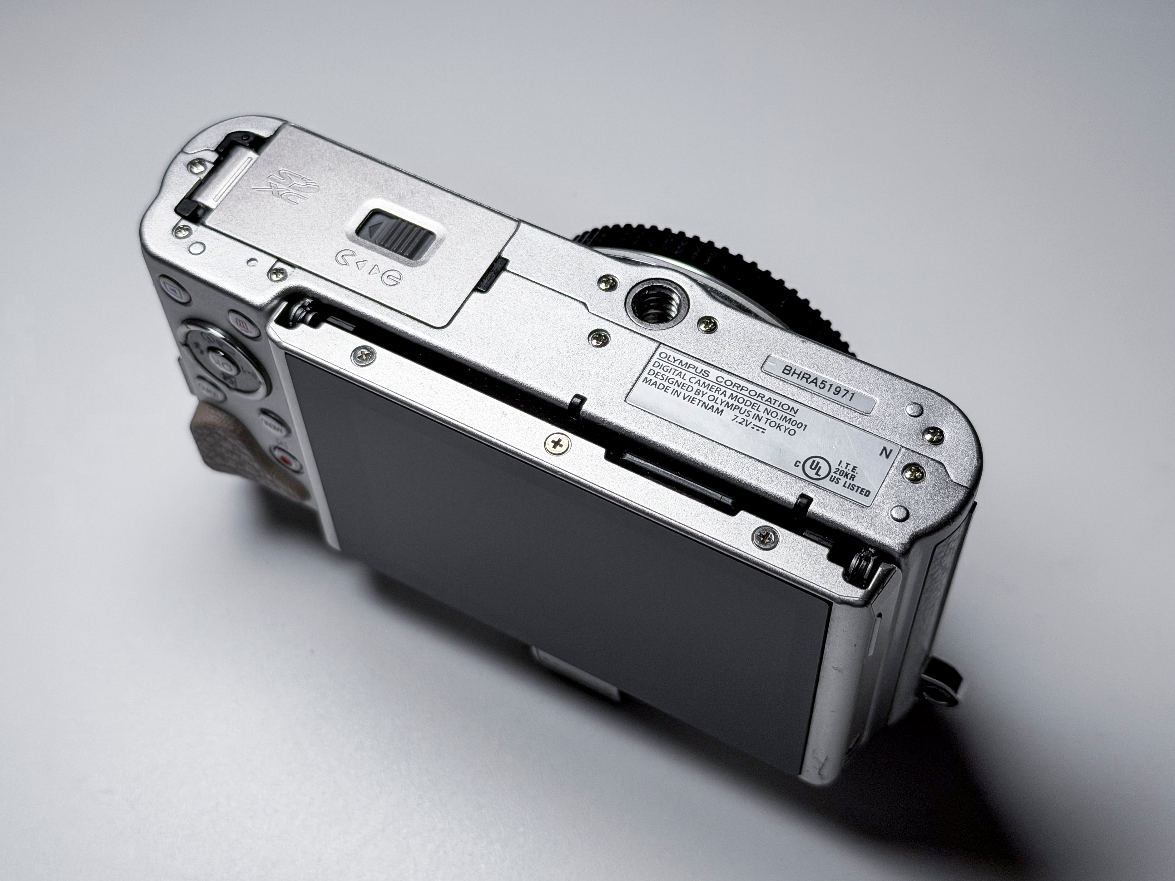 Olympus PEN E-PL8 Body MFT Mirrorless Camera - Excellent, 1 Year Warranty