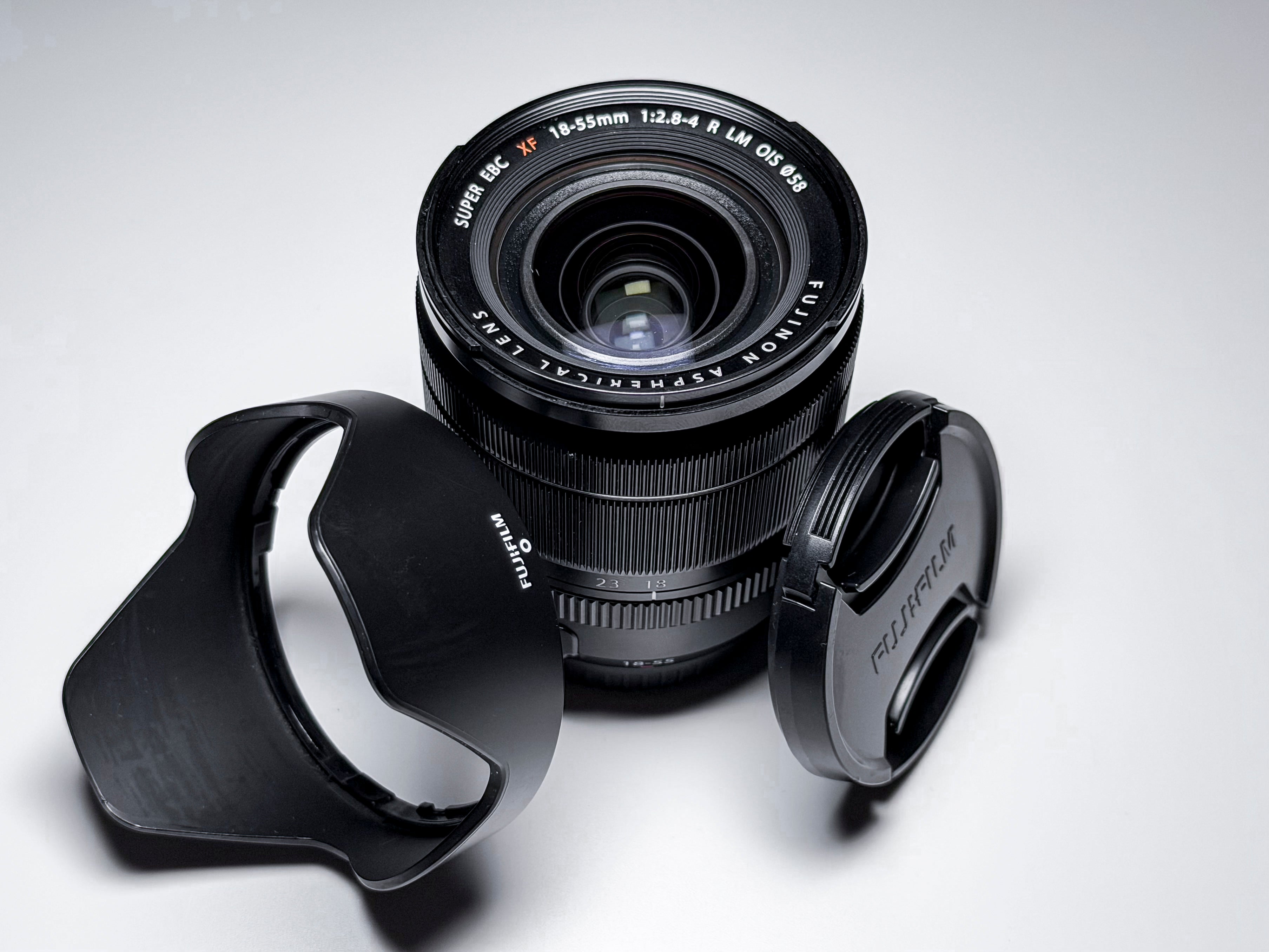 Fujifilm XF 18-55mm f/2.8-4 R OIS Lens - 1 Year Warranty, Near Mint, Fuji