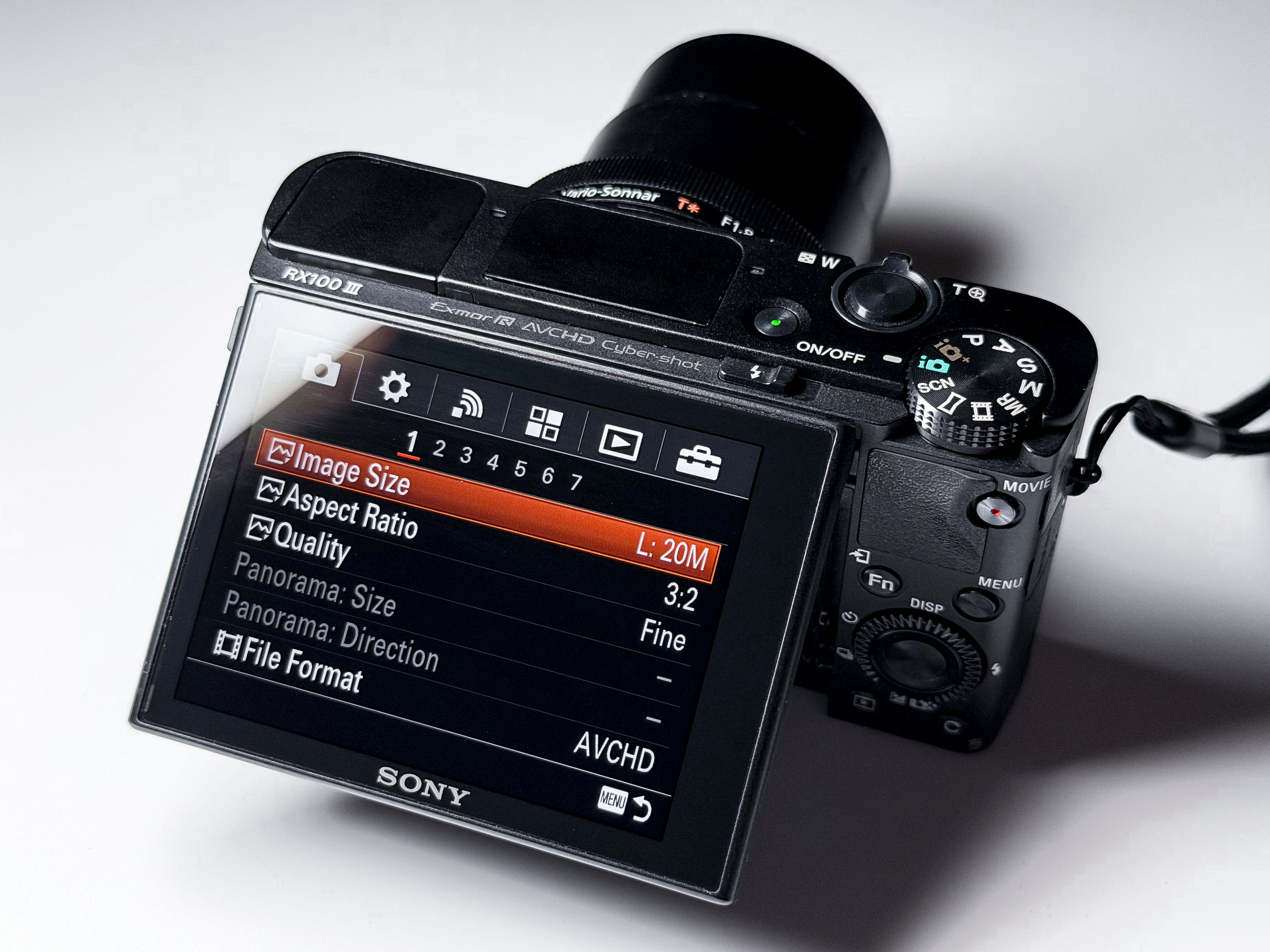 Sony RX100 III Mark 3 Cyber-shot 20,1 Mpx - 1 Year Warranty Excellent RX 100 M3