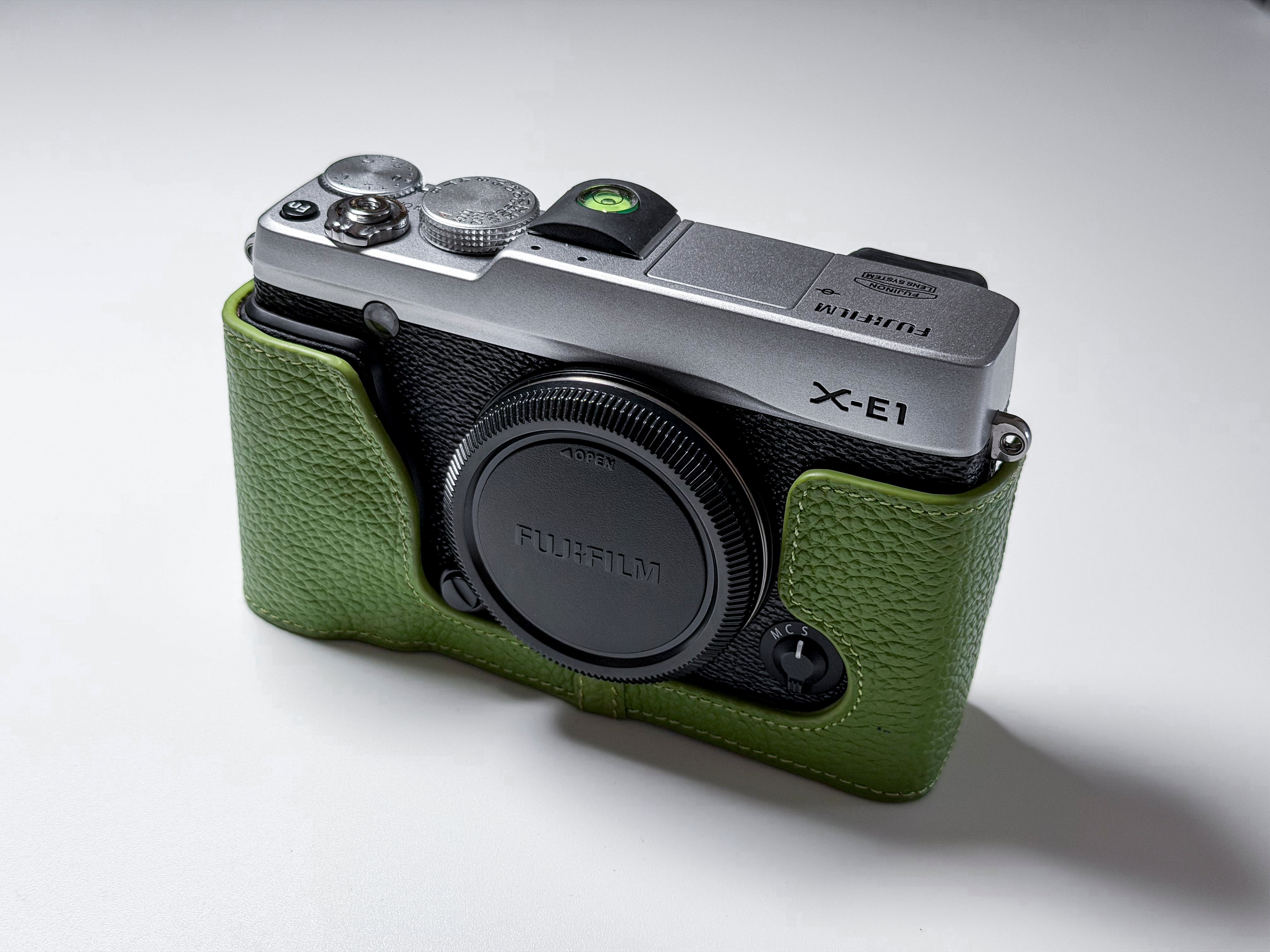 Fujifilm X-E1 Mirrorless Body 16.3 Mpx Fuji XE1 - 1 Year Warranty, Excellent