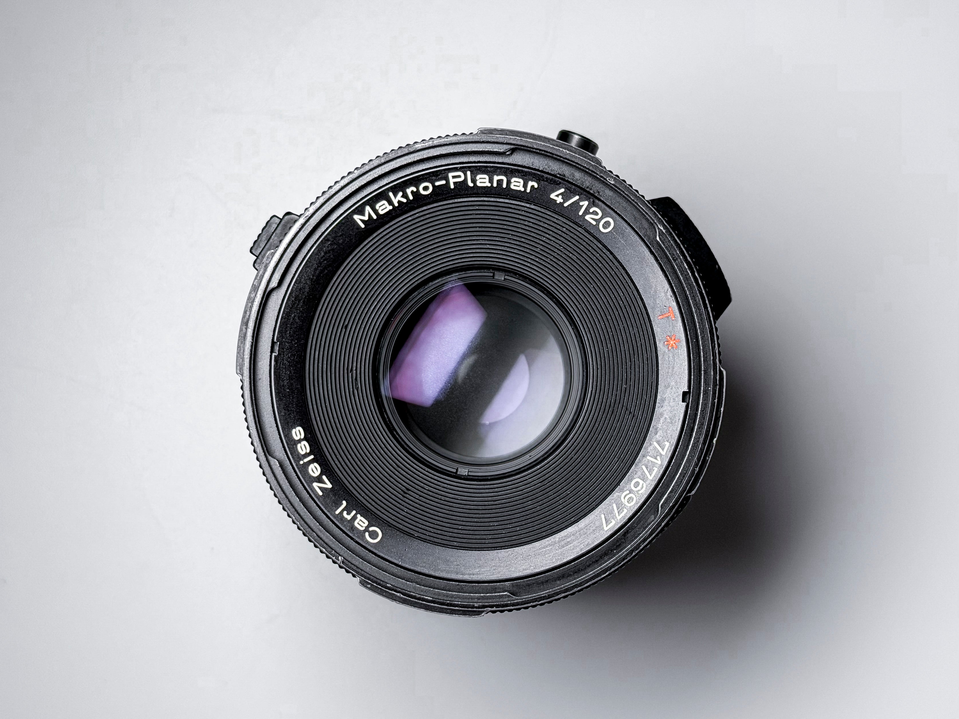 Hasselblad 120mm f/4.0 Makro Planar T* CF Lens - Working, Slight Haze inside