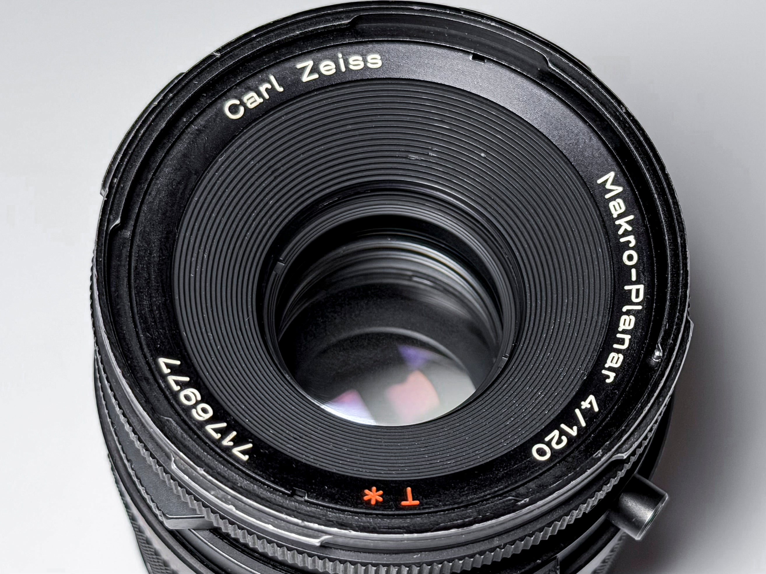 Hasselblad 120mm f/4.0 Makro Planar T* CF Lens - Working, Slight Haze inside