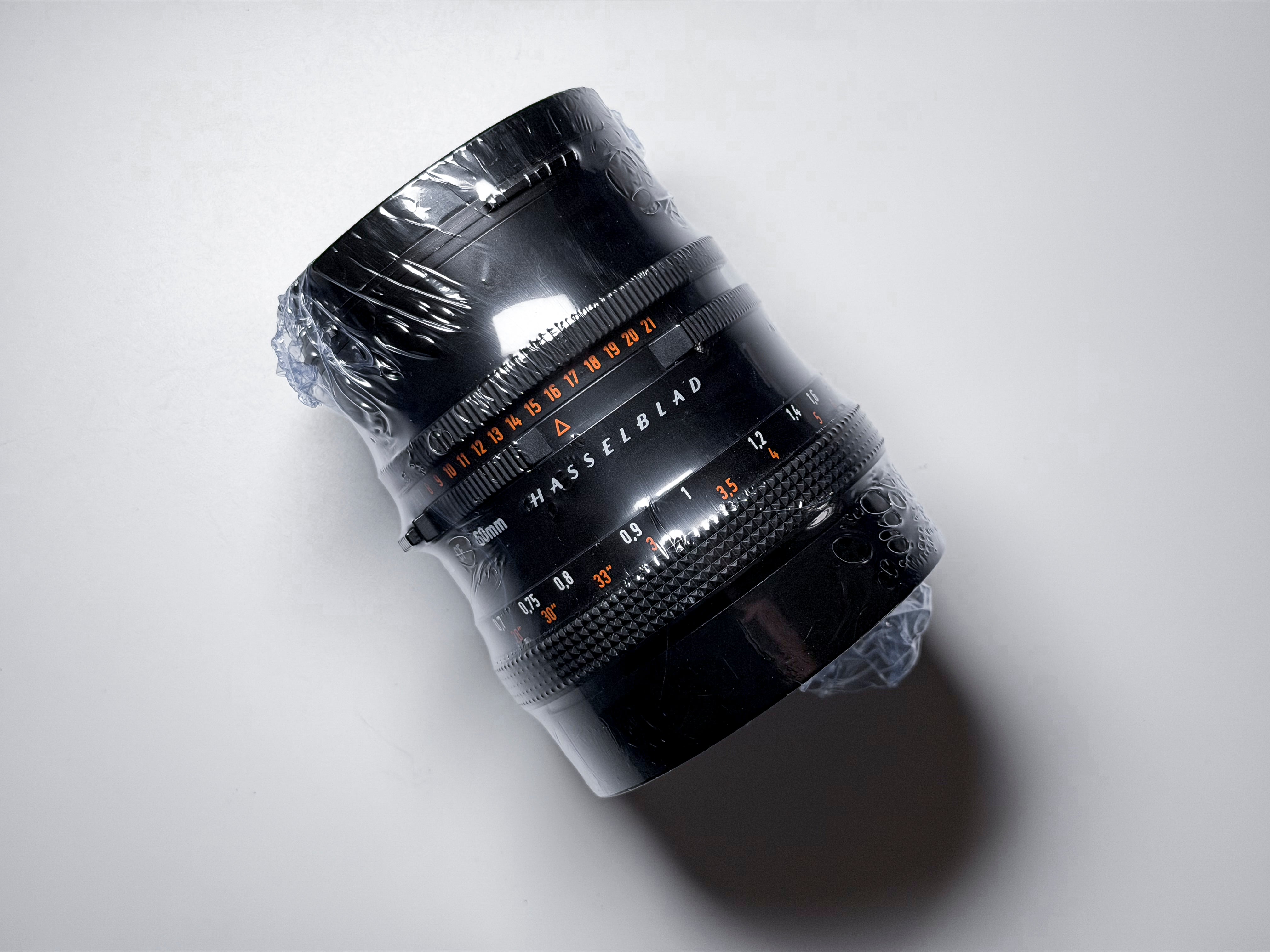 Hasselblad 120mm f/4.0 Makro Planar T* CF Lens - Working, Slight Haze inside