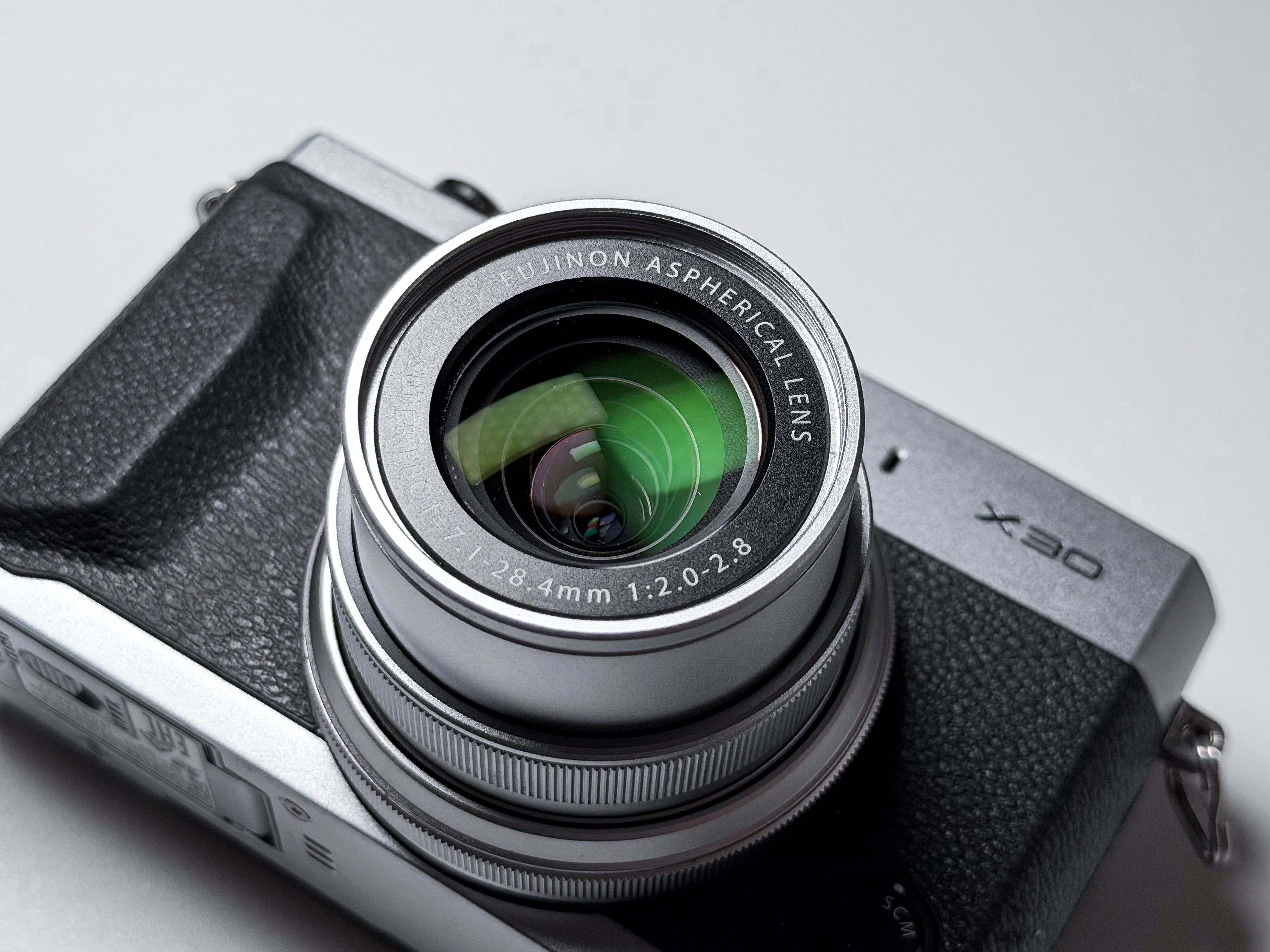 Fujifilm X30 Compact Camera Fuji 4X Zoom - 1 Year Warranty, Excellent