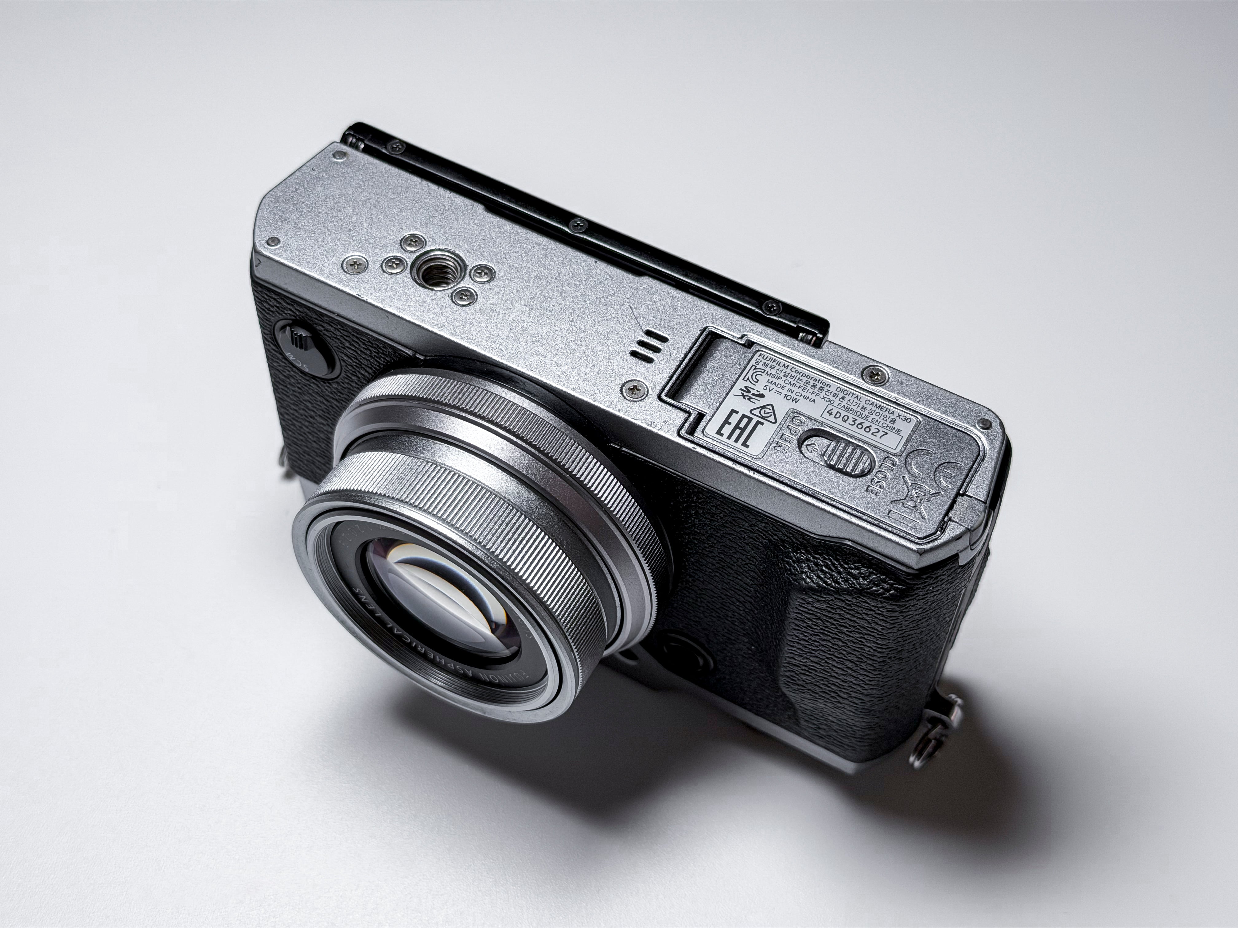 Fujifilm X30 Compact Camera Fuji 4X Zoom - 1 Year Warranty, Excellent