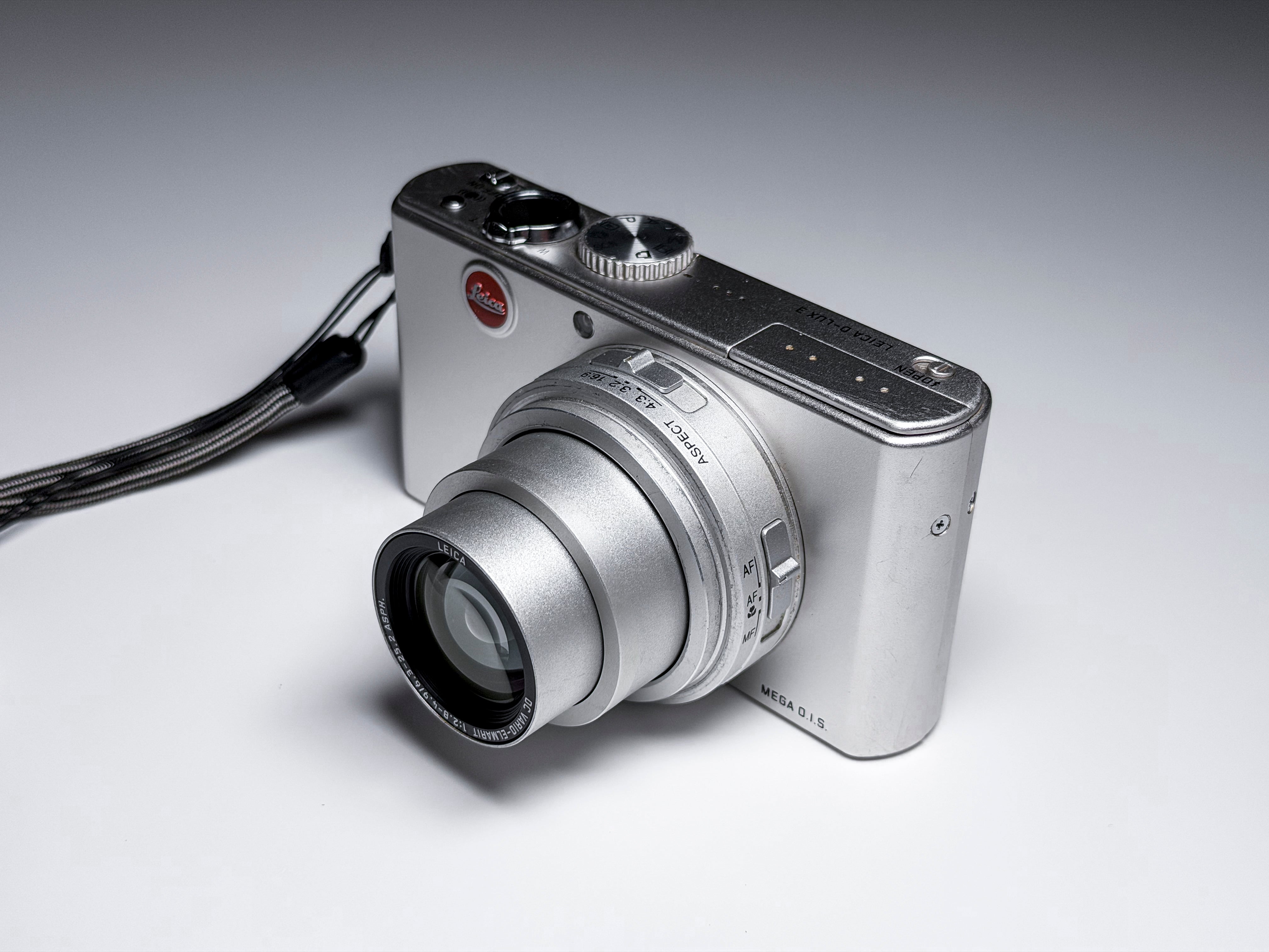 Leica D-Lux 3 CCD Camera Silver 4x Zoom - 1 Year Warranty, Excellent Dlux 3