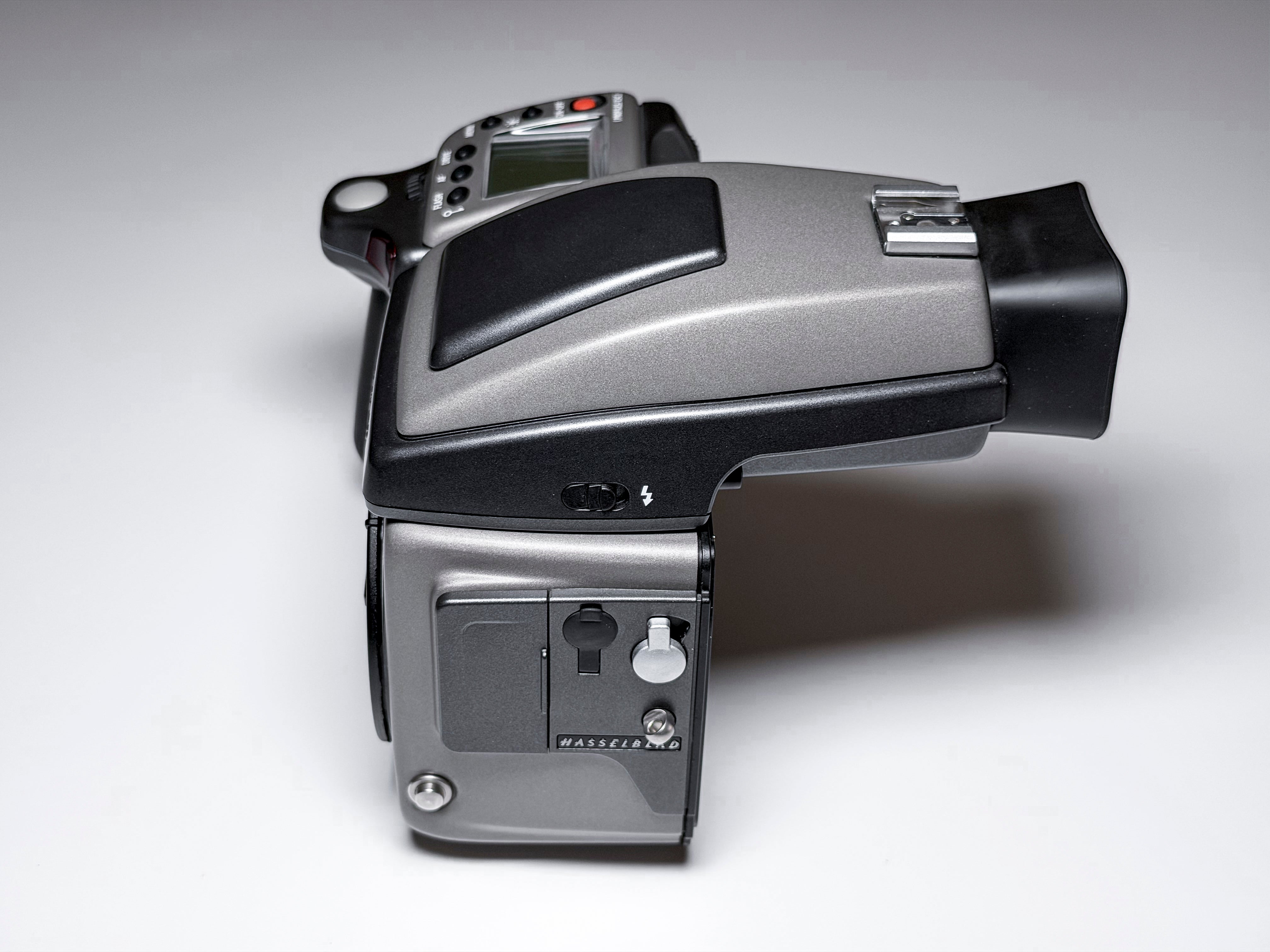 Hasselblad H1 H1D Meidum Format Body with Grip, H90X Viewfinder - Excellent