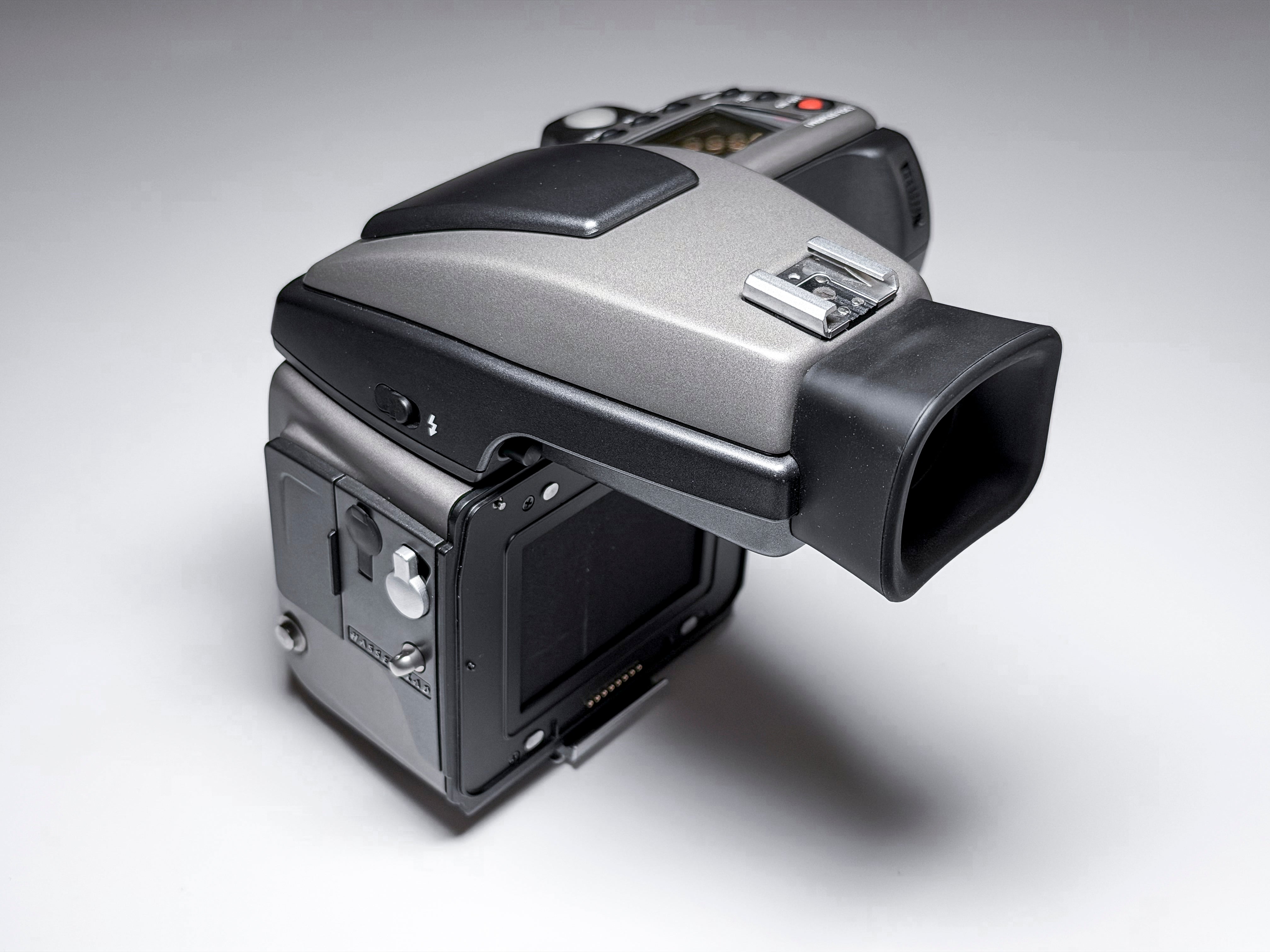 Hasselblad H1 H1D Meidum Format Body with Grip, H90X Viewfinder - Excellent