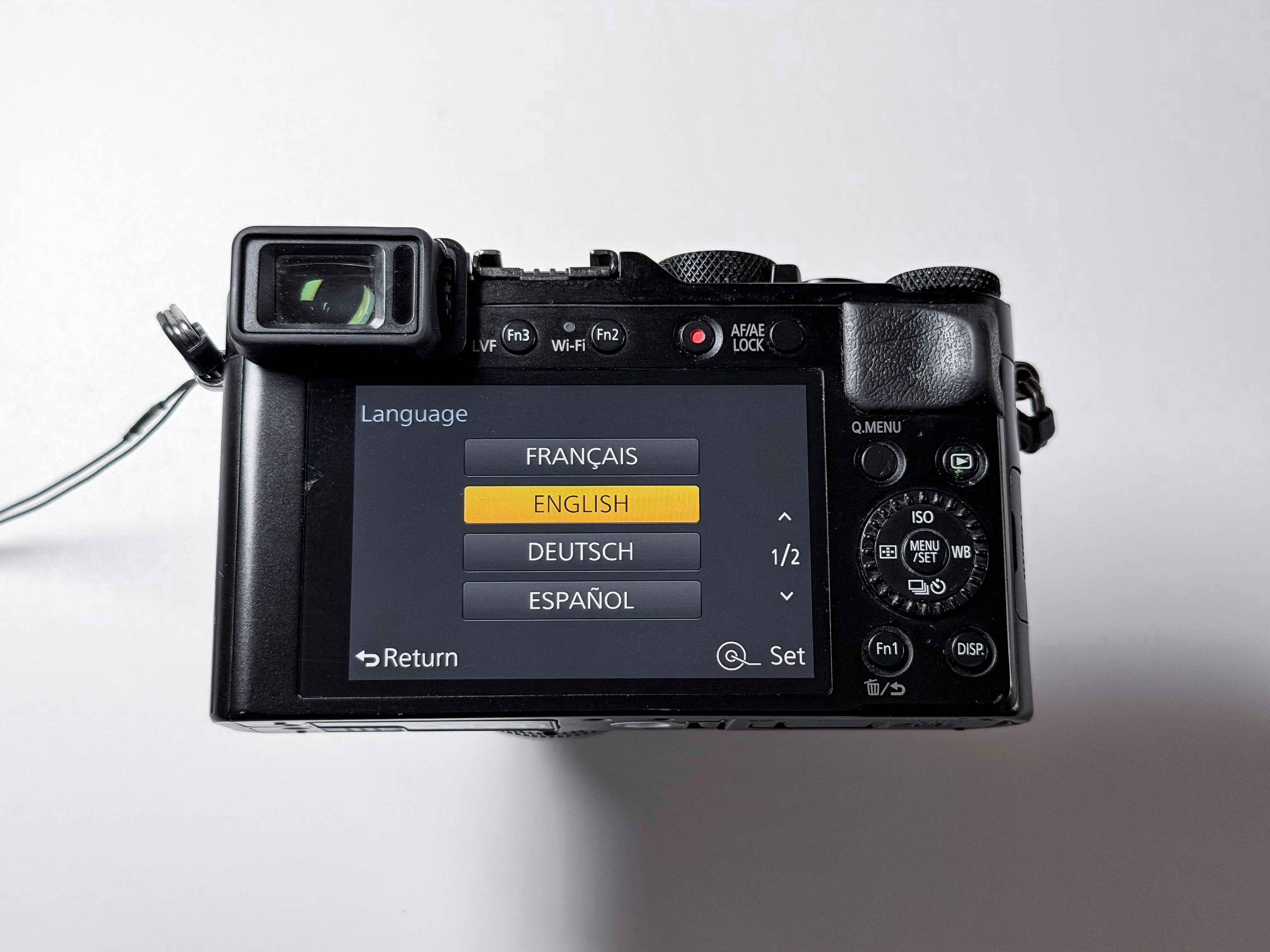 Panasonic Lumix LX100 Leica Summilux Lens - 1 Year Warranty, Excellent