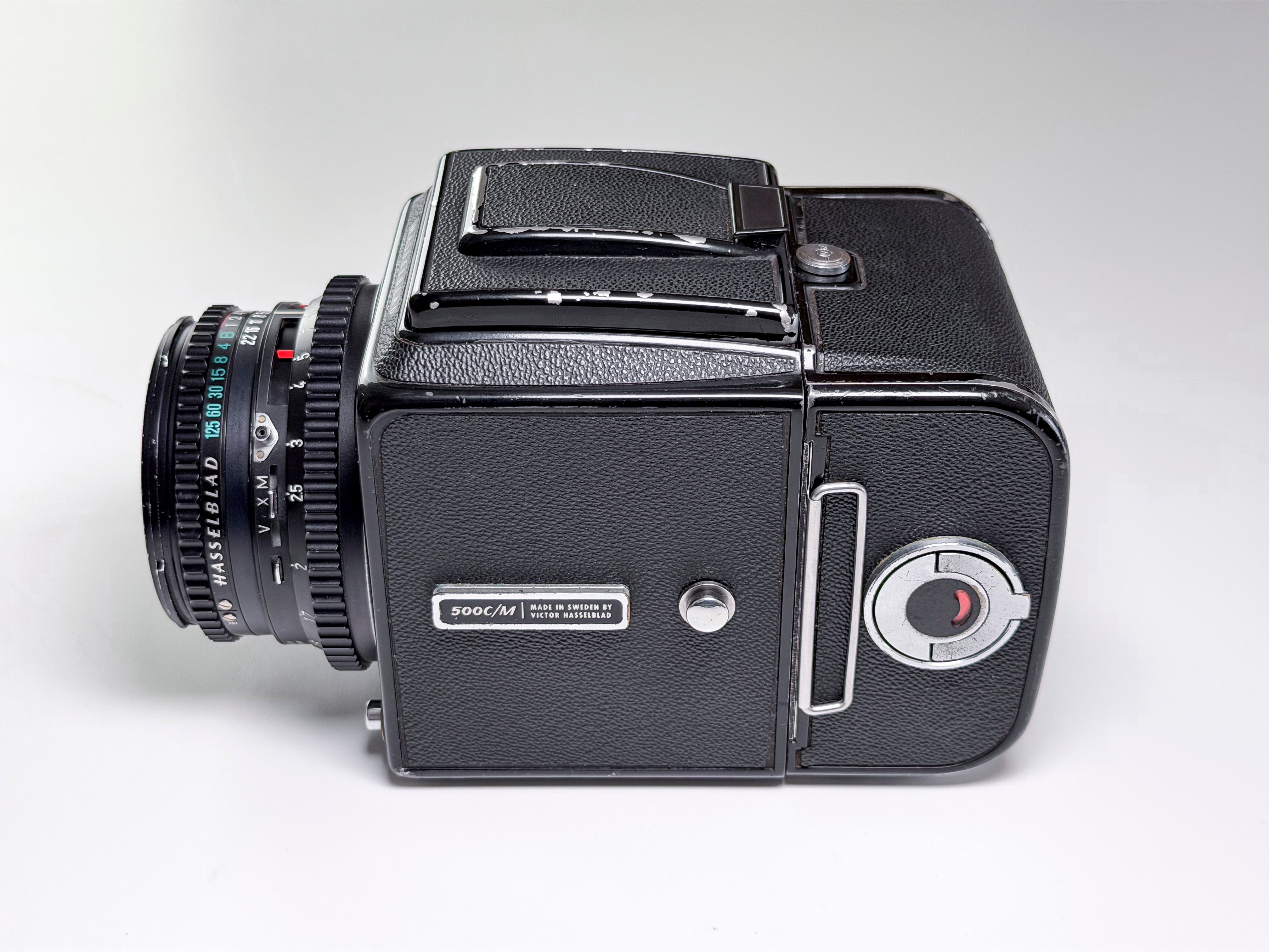 Hasselblad 500 CM c/m + 80mm Zeiss T* + Prism - Medium Format Excellent