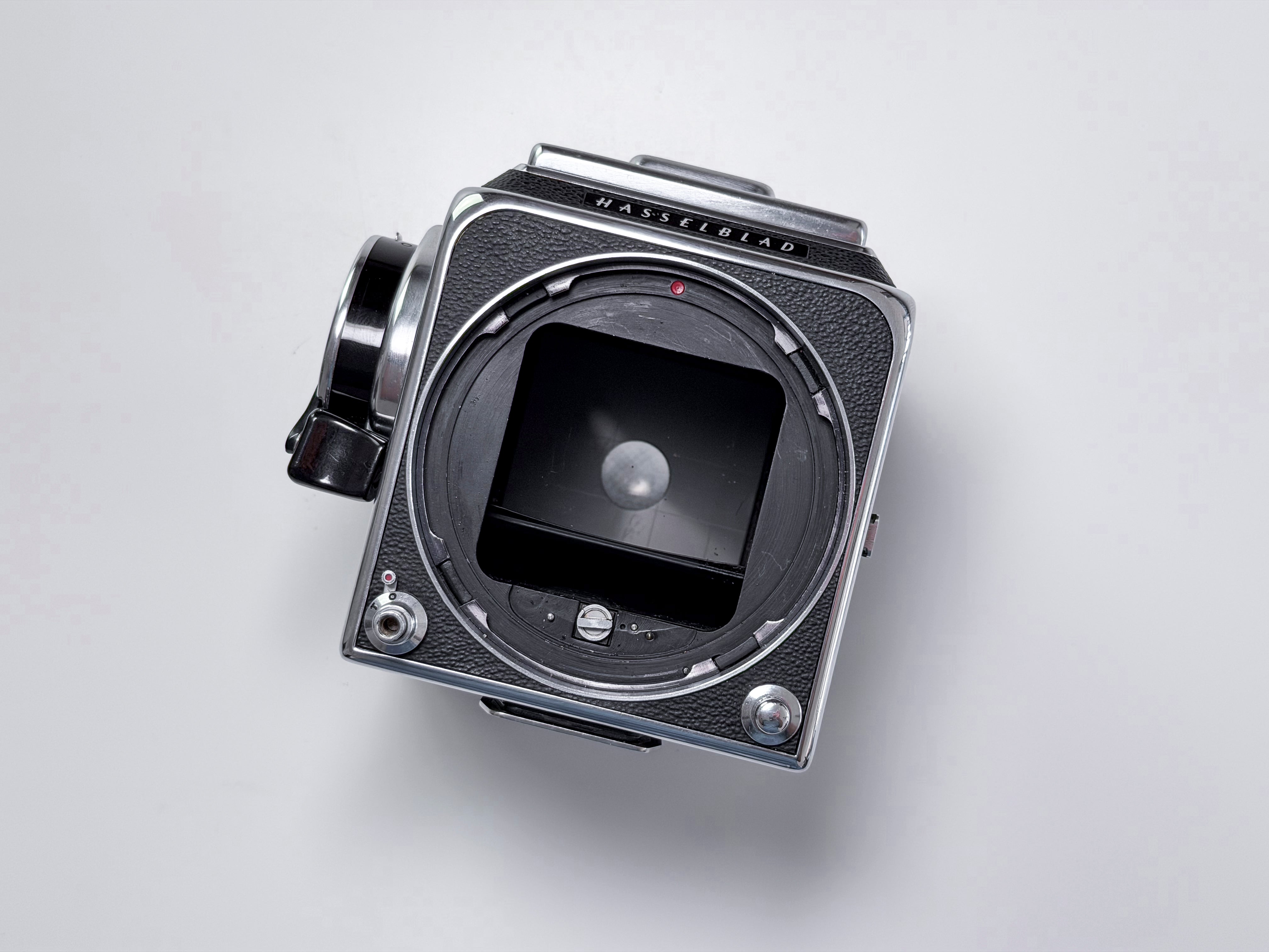 Hasselblad 500 CM C/M Body - Needs adjustment, Read Description