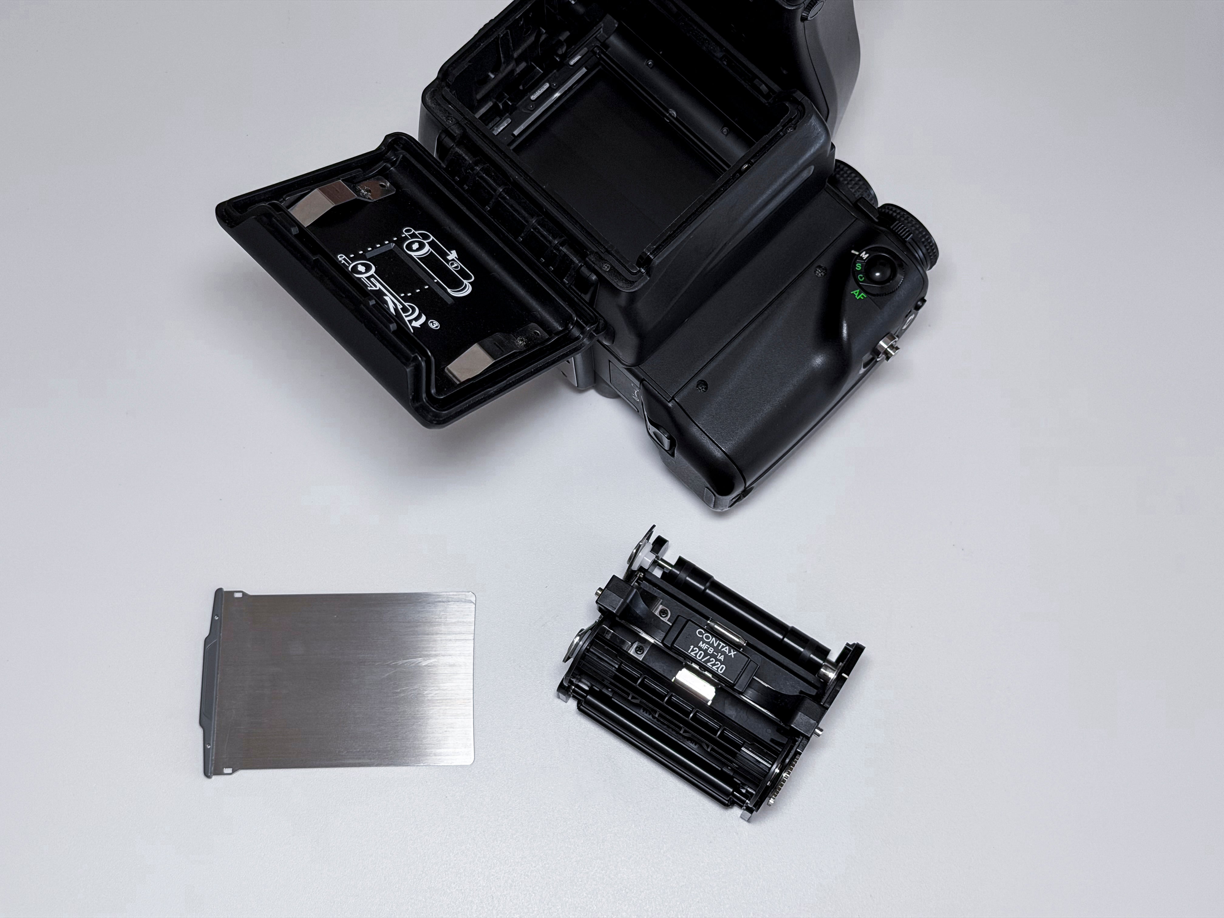 Contax 645 + 120mm Sonnar Full Set Metering Finder - CLA and Film Tested