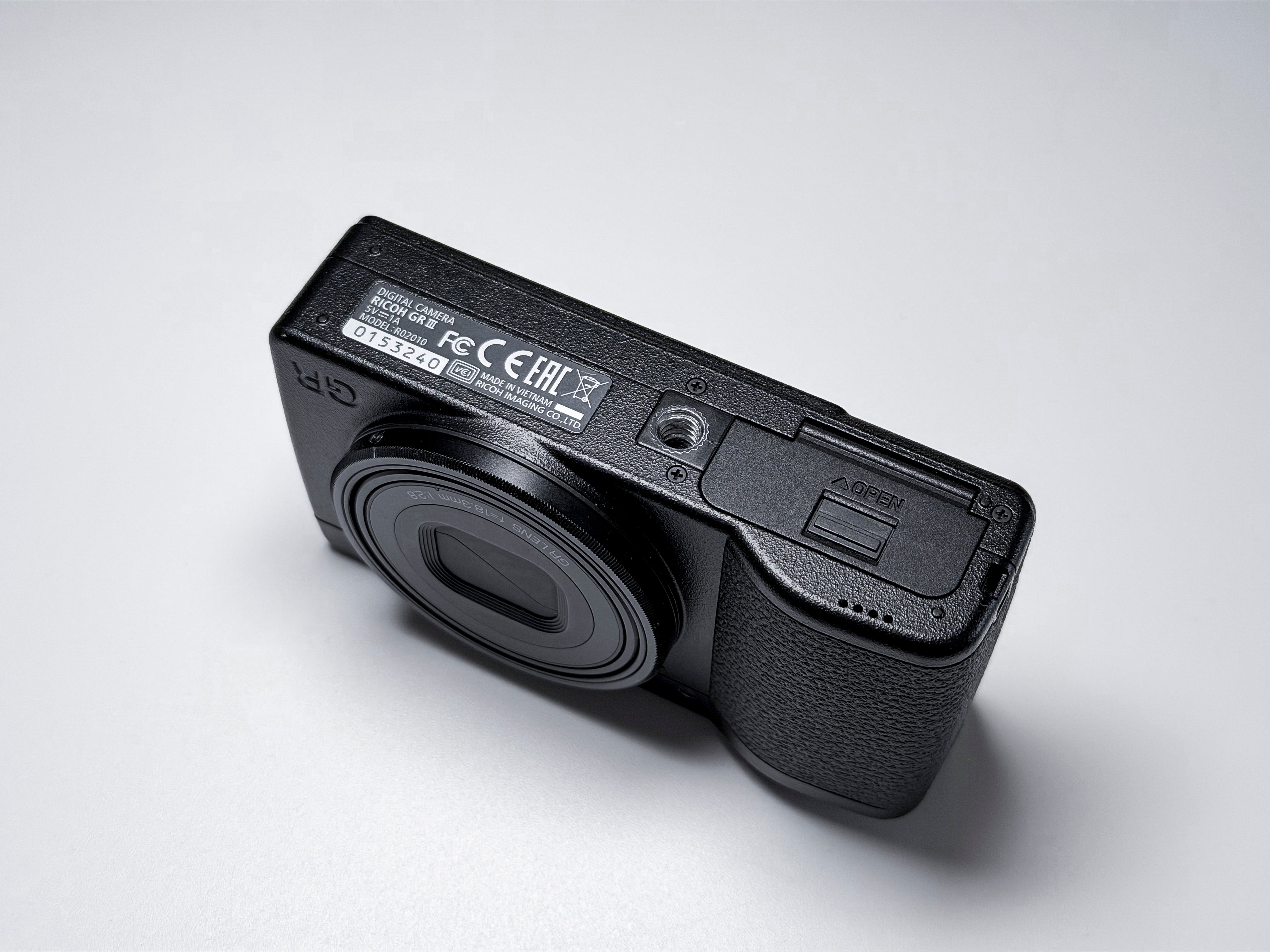 Ricoh GR III Compact Camera APS-C GR3 - 1 Year Warranty Excellent 1500 Shutter