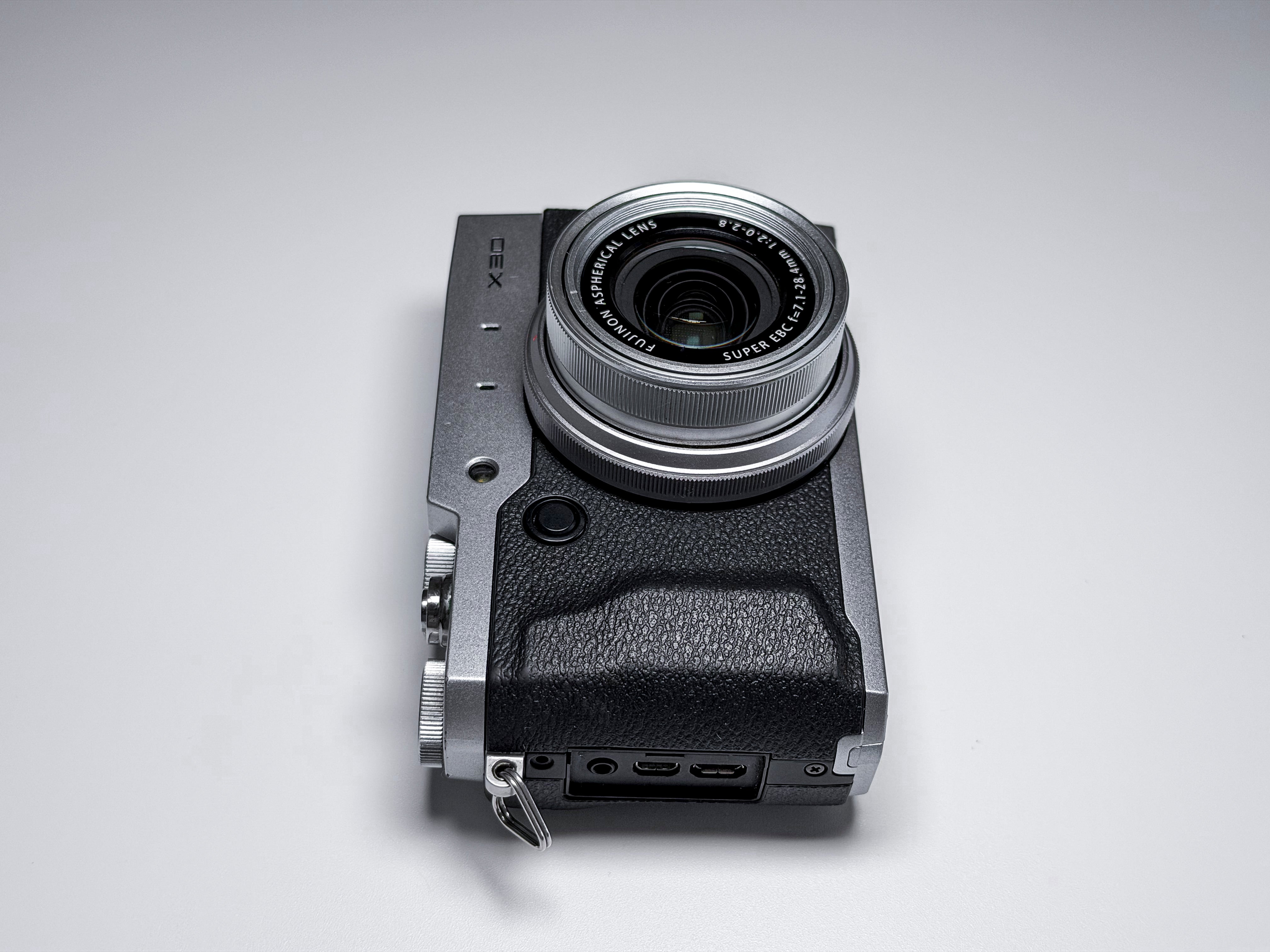 Fujifilm X30 Compact Camera Fuji 4X Zoom - 1 Year Warranty