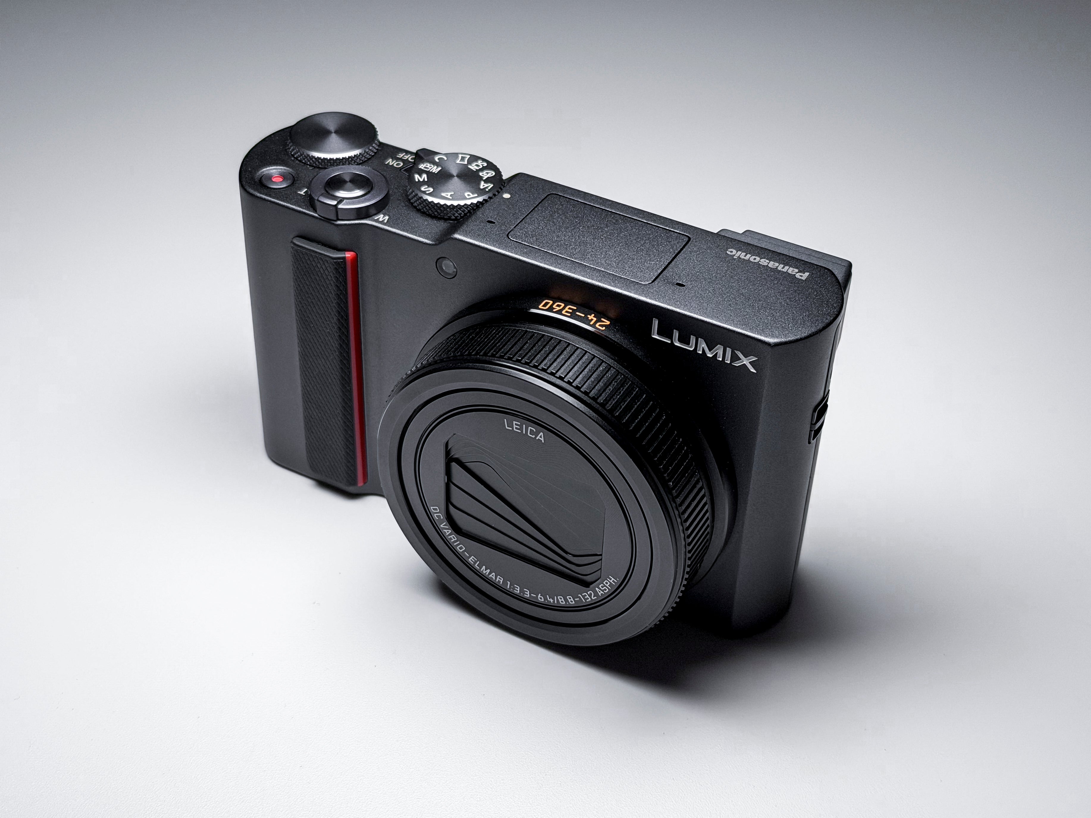 Panasonic Lumix TZ200 15x Leica Lens - 1 Year Warranty, Excellent ZS200 TZ-200