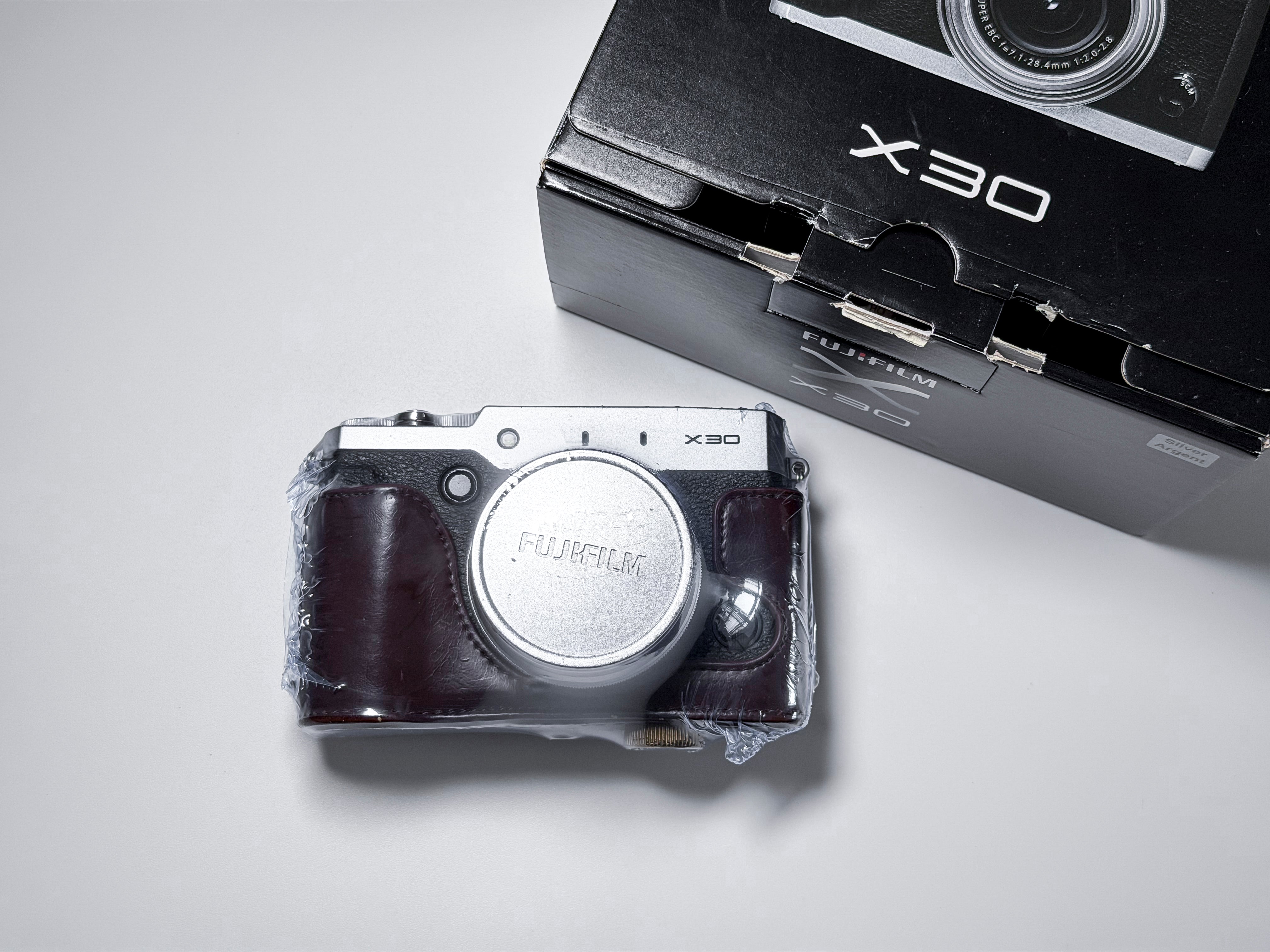 Fujifilm X30 Compact Camera Fuji 4X Zoom - 1 Year Warranty