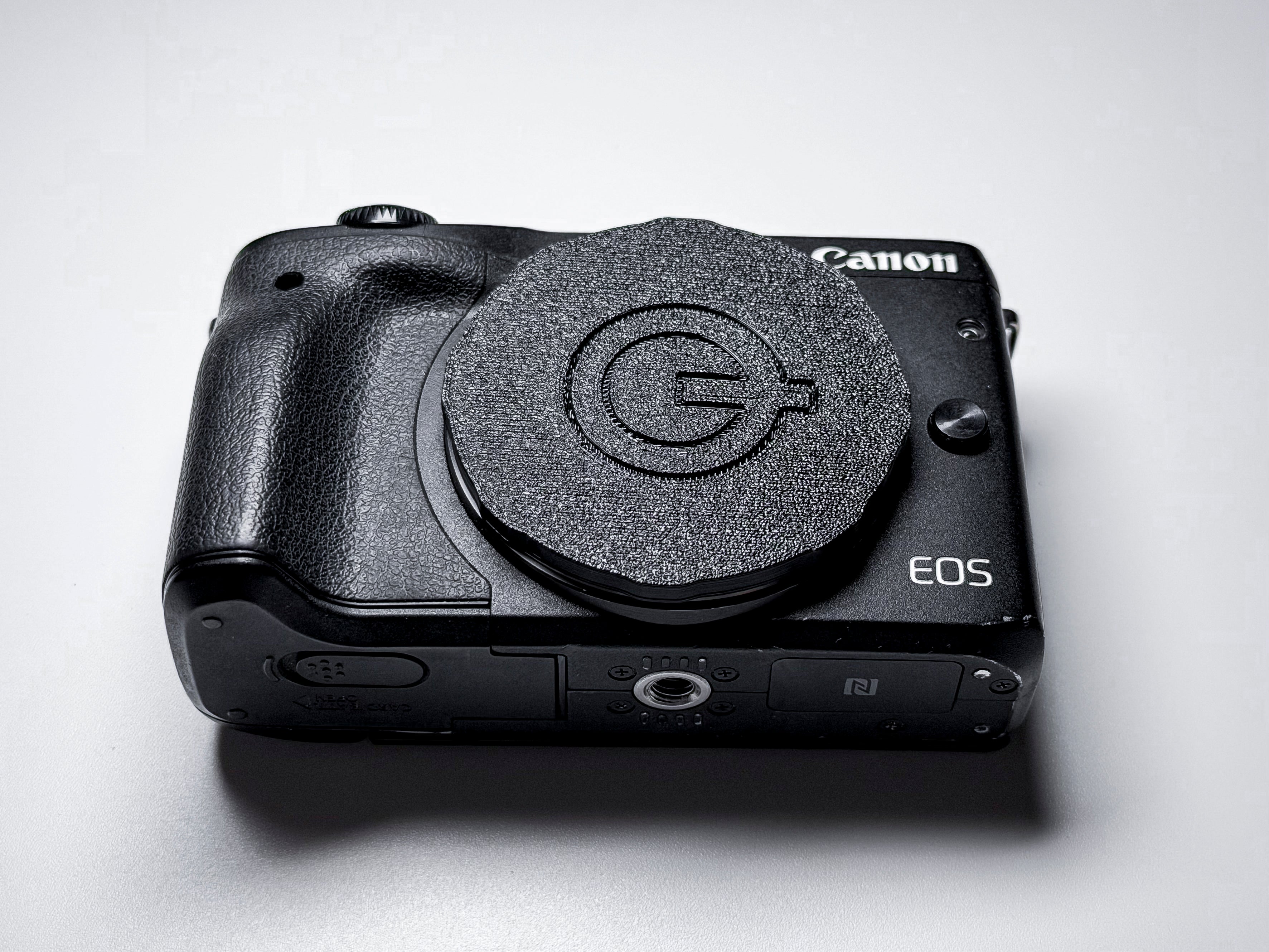 Canon EOS M3 + EF Adapter Mirrorless APS-C 24.2 Mpx - 1 Year Warranty, Excellent