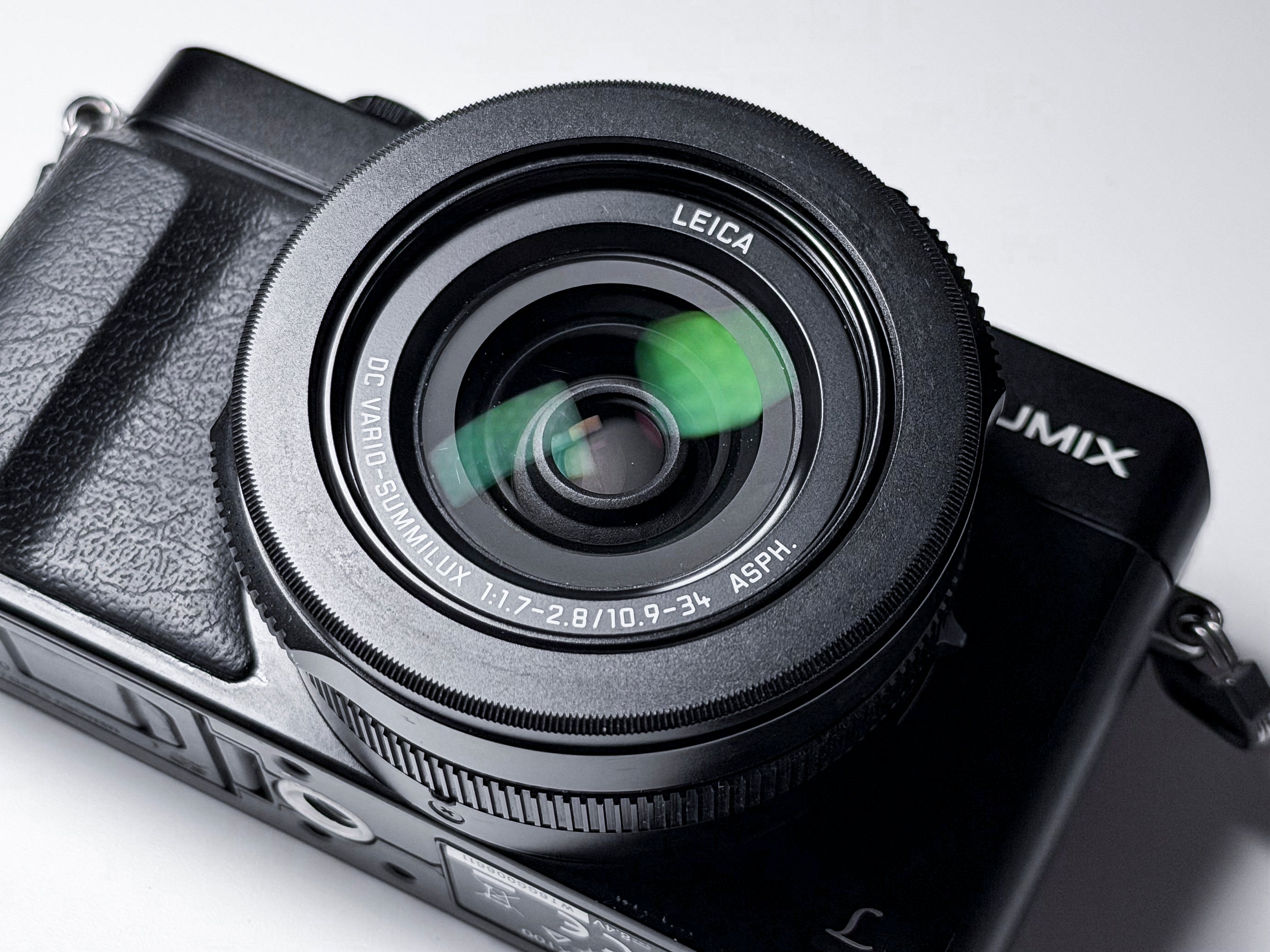 Panasonic Lumix LX100 Leica Lens - 1 Year Warranty, Excellent