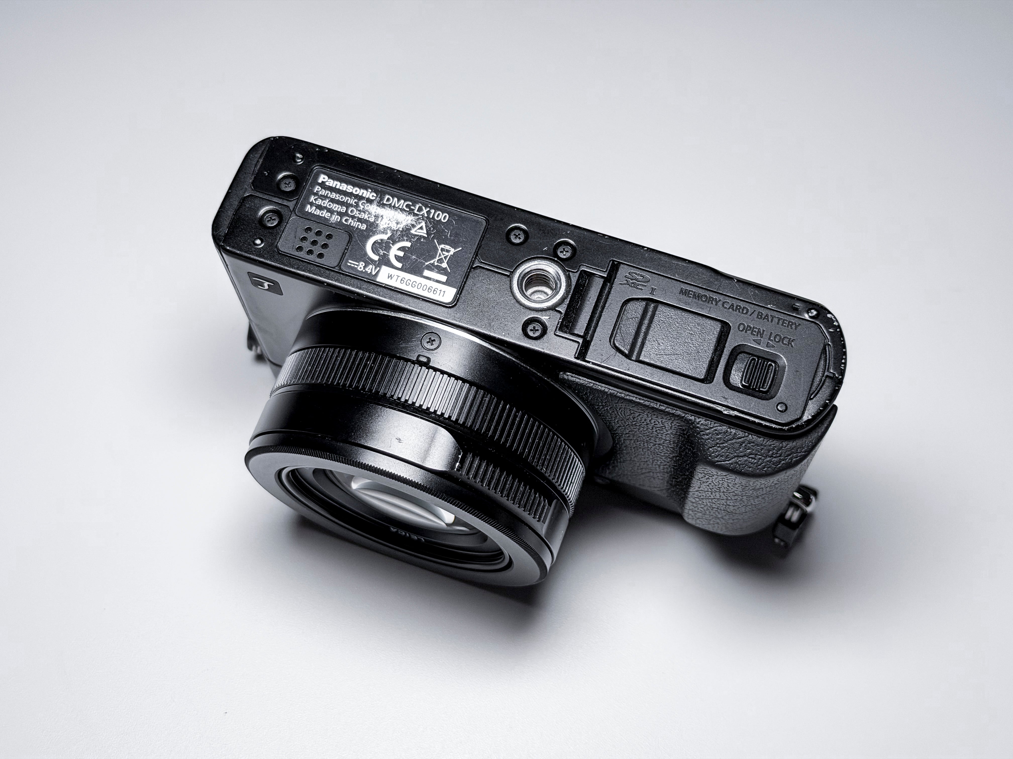 Panasonic Lumix LX100 Leica Lens - 1 Year Warranty, Excellent
