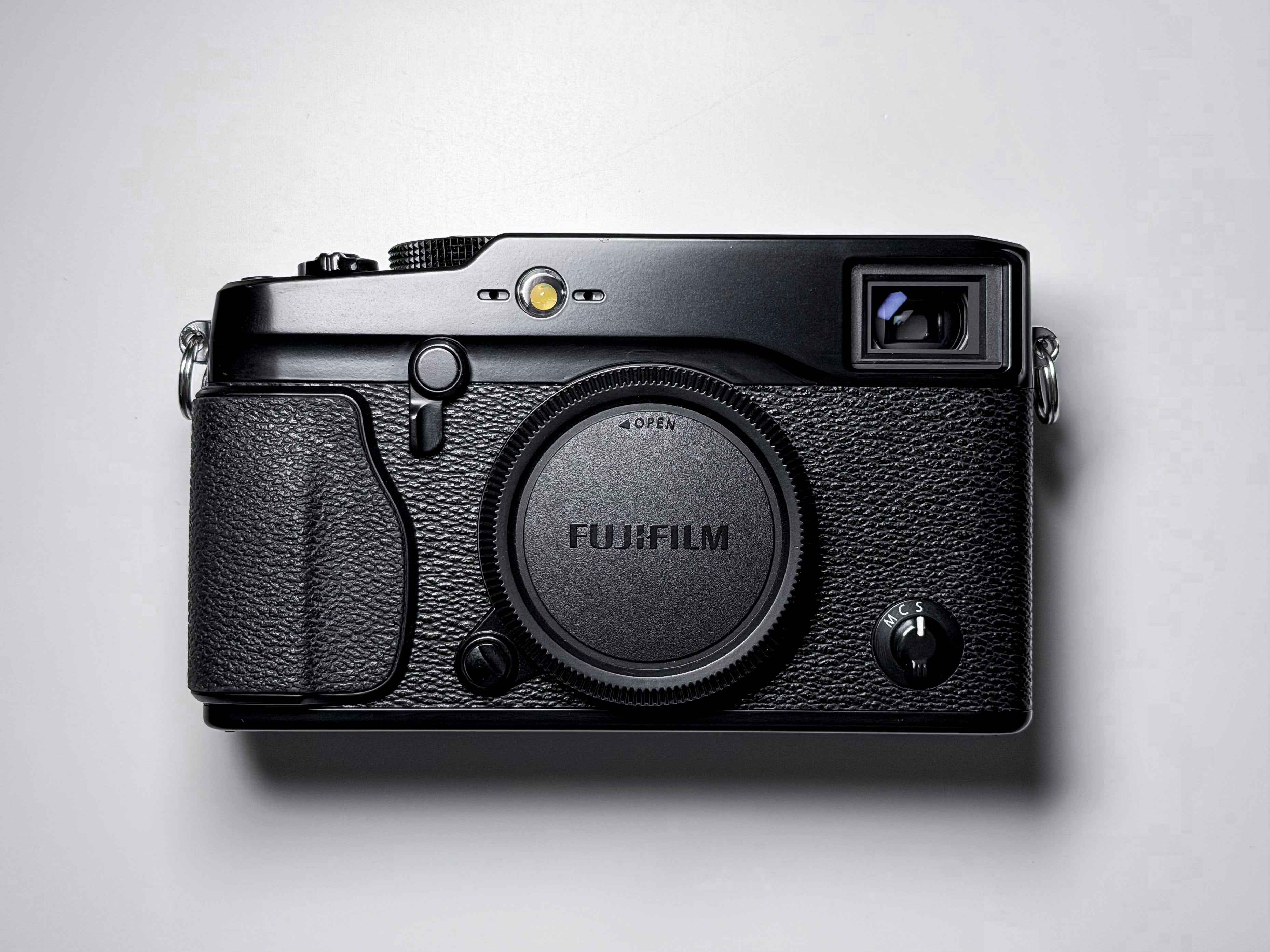Fujifilm X-Pro1 NEAR MINT Mirrorless APS-C Fuji X-Pro 1 - One Year Warranty