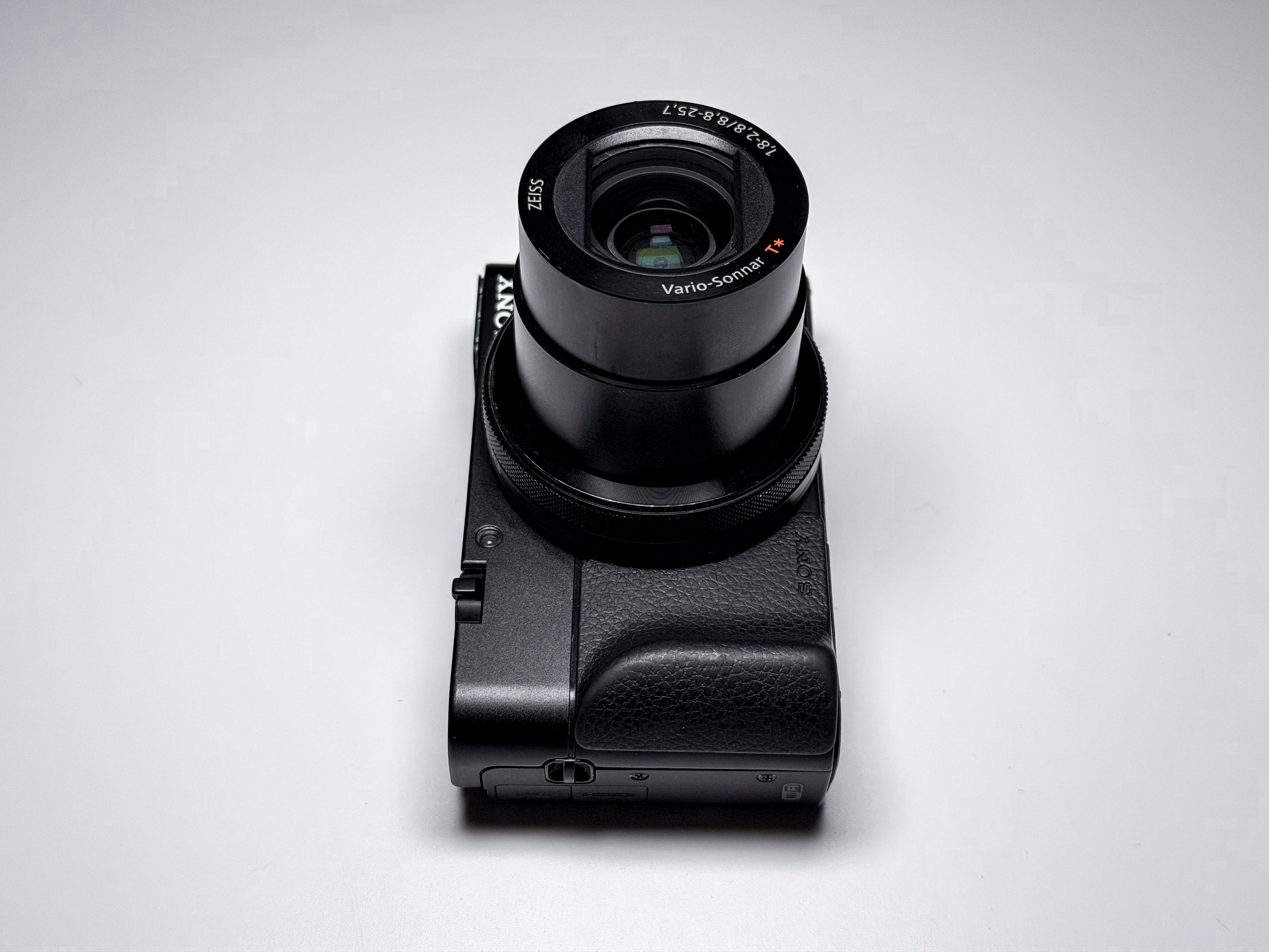 Sony RX100 V M5 Cyber-shot 20.1 Mp - 1 Year Warranty, Read Description