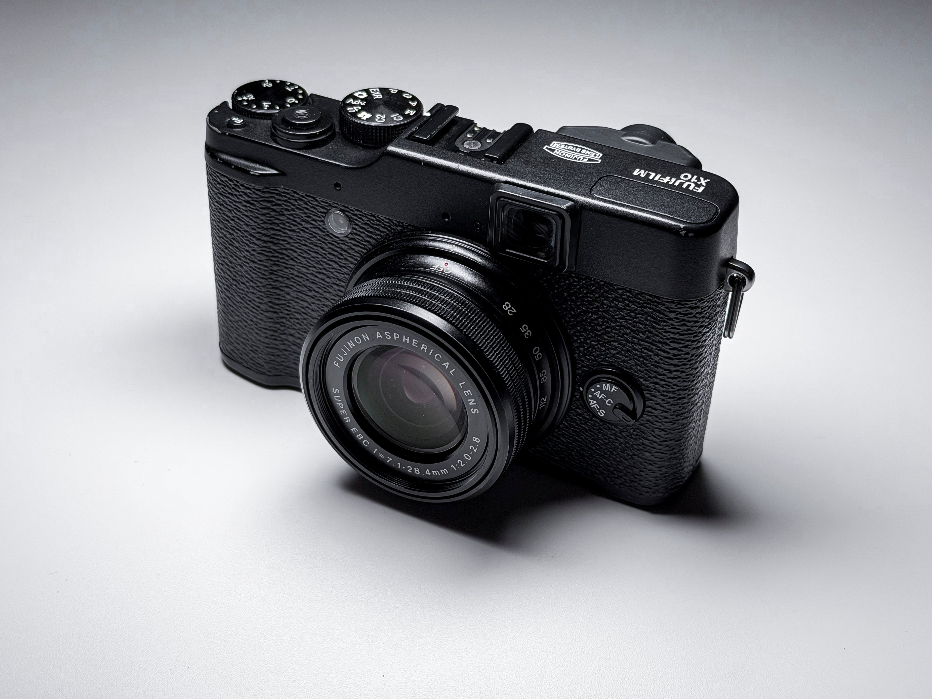 Fujifilm X10 Digital Camera Fuji - 1 Year Warranty, Perfectly Working