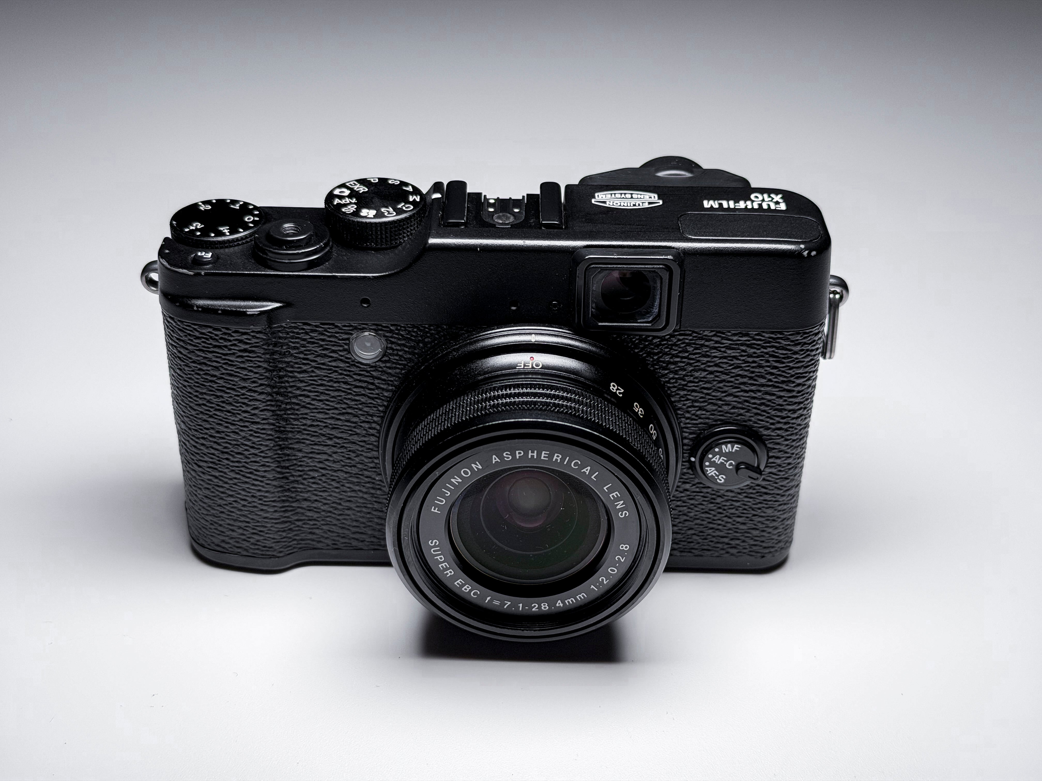 Fujifilm X10 Digital Camera Fuji - 1 Year Warranty, Perfectly Working