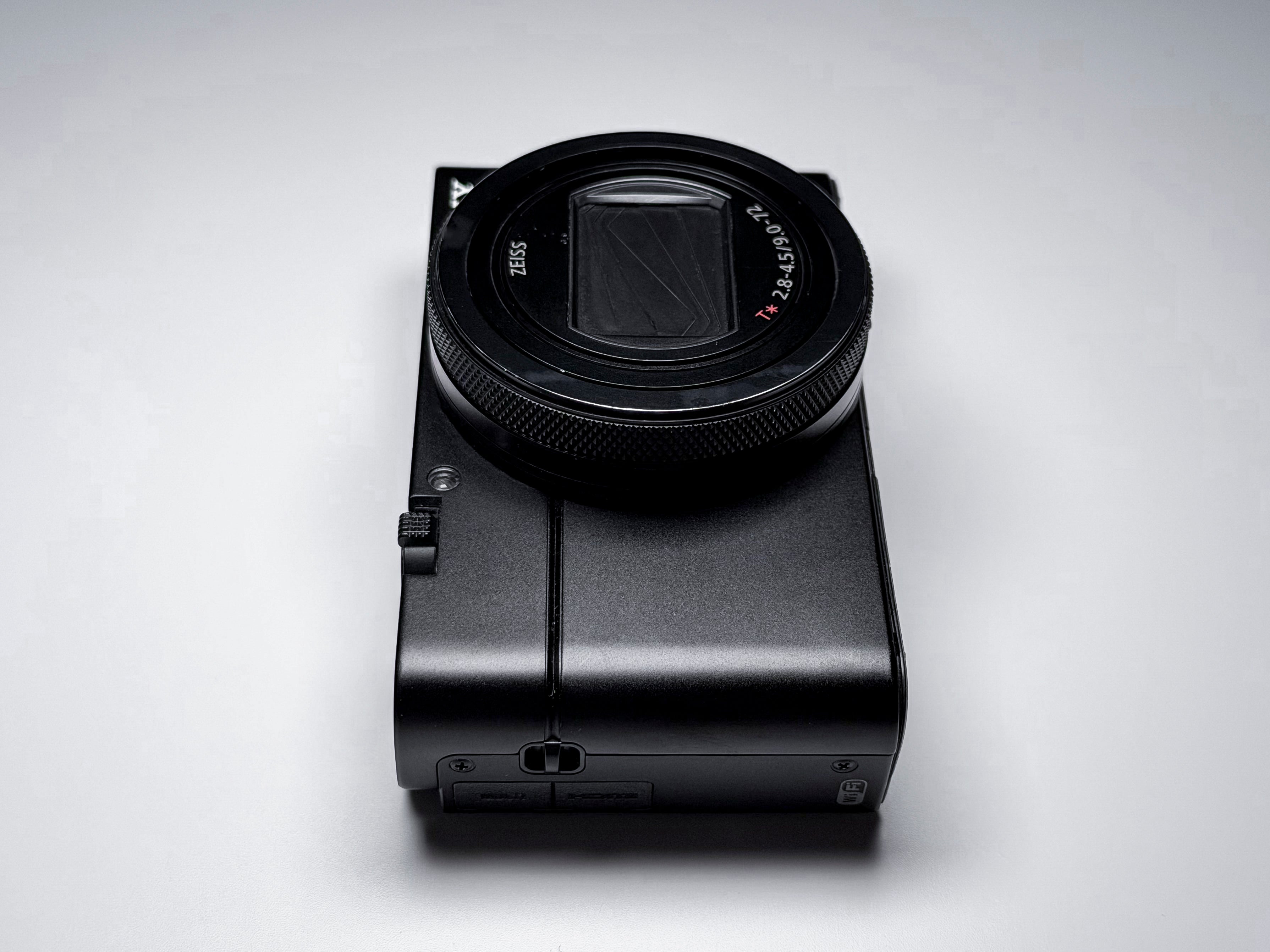 Sony RX100 VI M6 Cyber-shot Digital Camera - 1 Year Warranty, Excellent