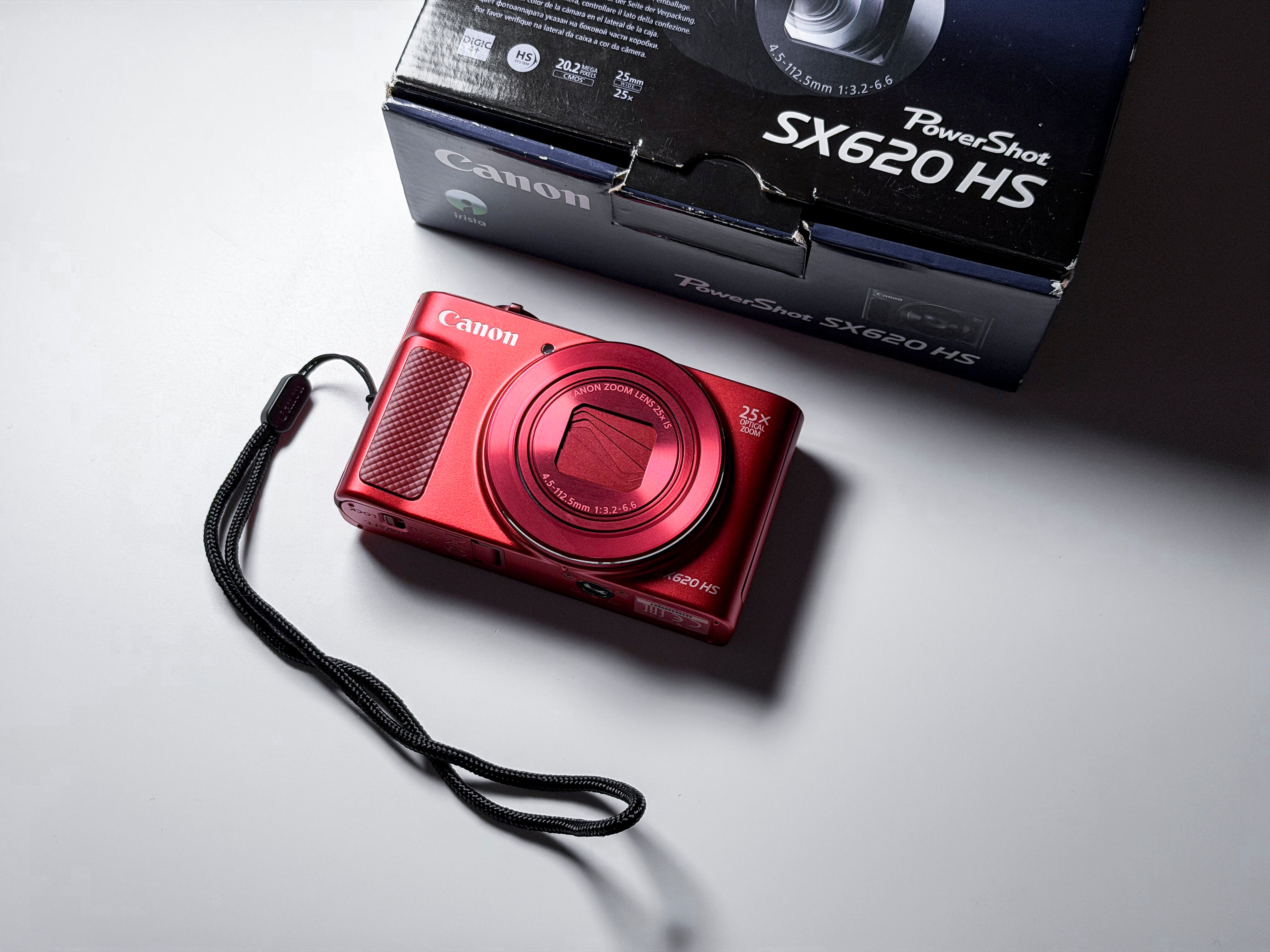 Canon SX620 HS 25x Zoom Compact Camera - 1 Year Warranty, Near Mint