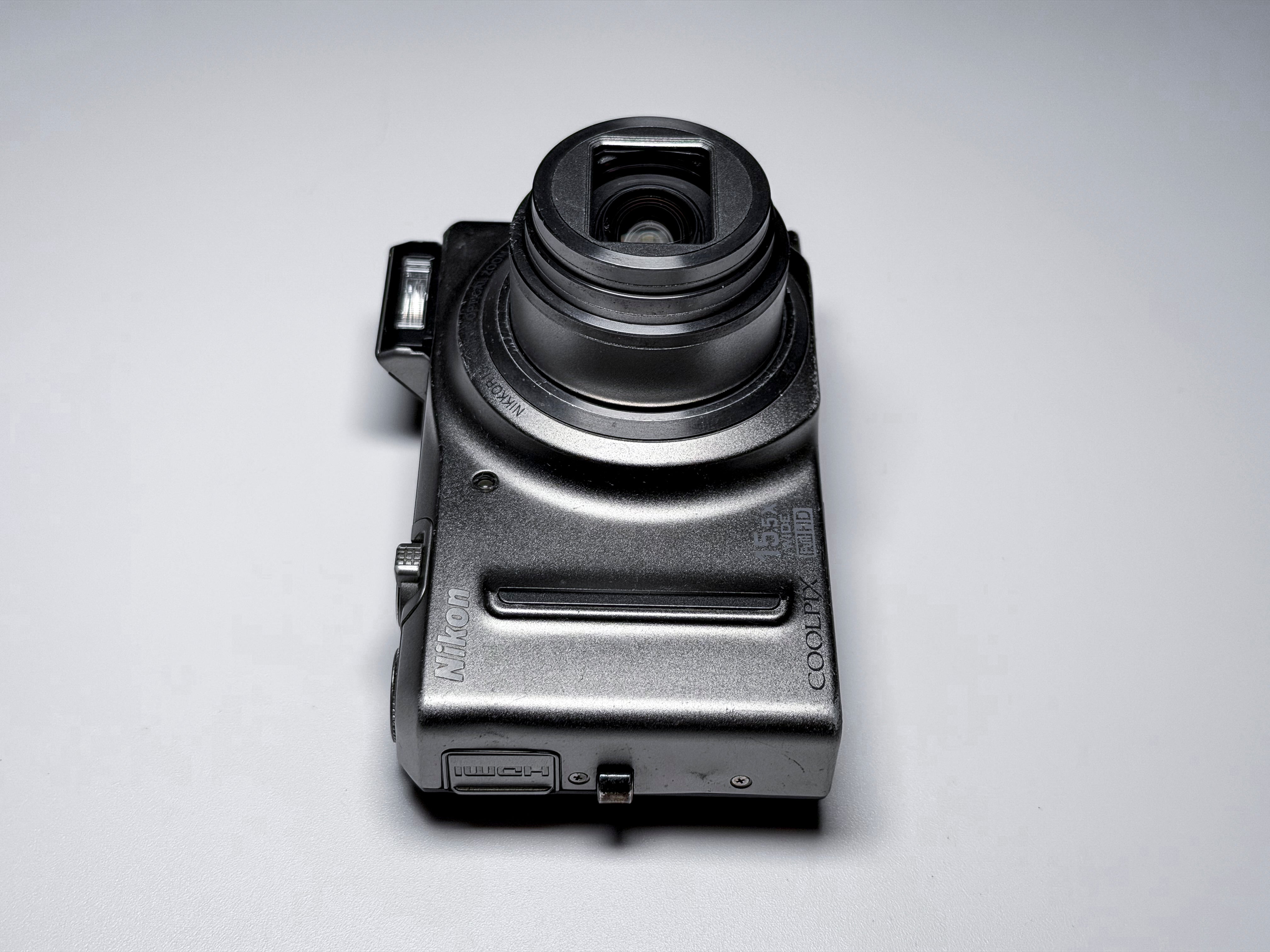 Nikon Coolpix S9050 S9000 15.5x Zoom Compact Camera - 1 Year Warranty Excellent