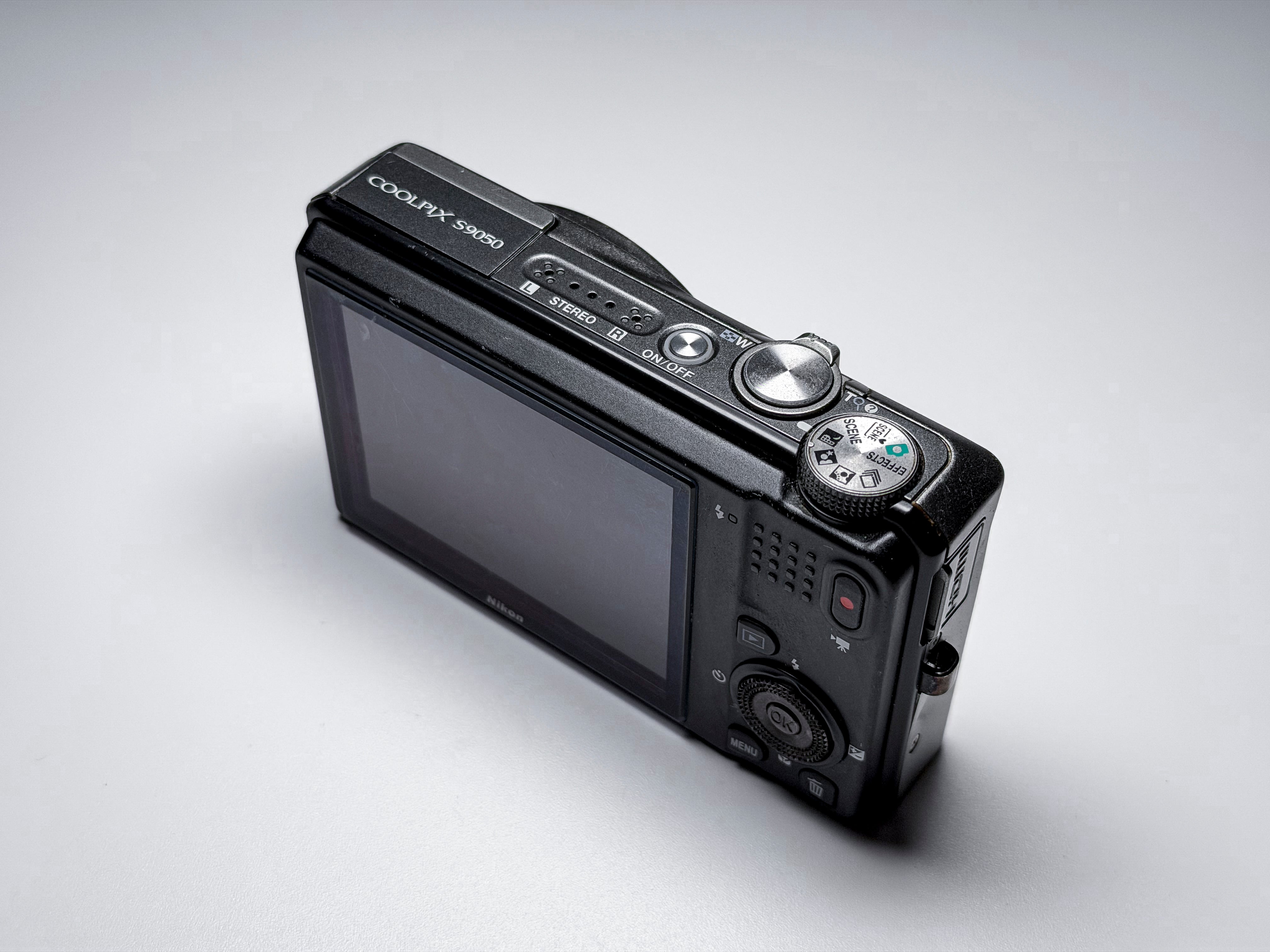 Nikon Coolpix S9050 S9000 15.5x Zoom Compact Camera - 1 Year Warranty Excellent