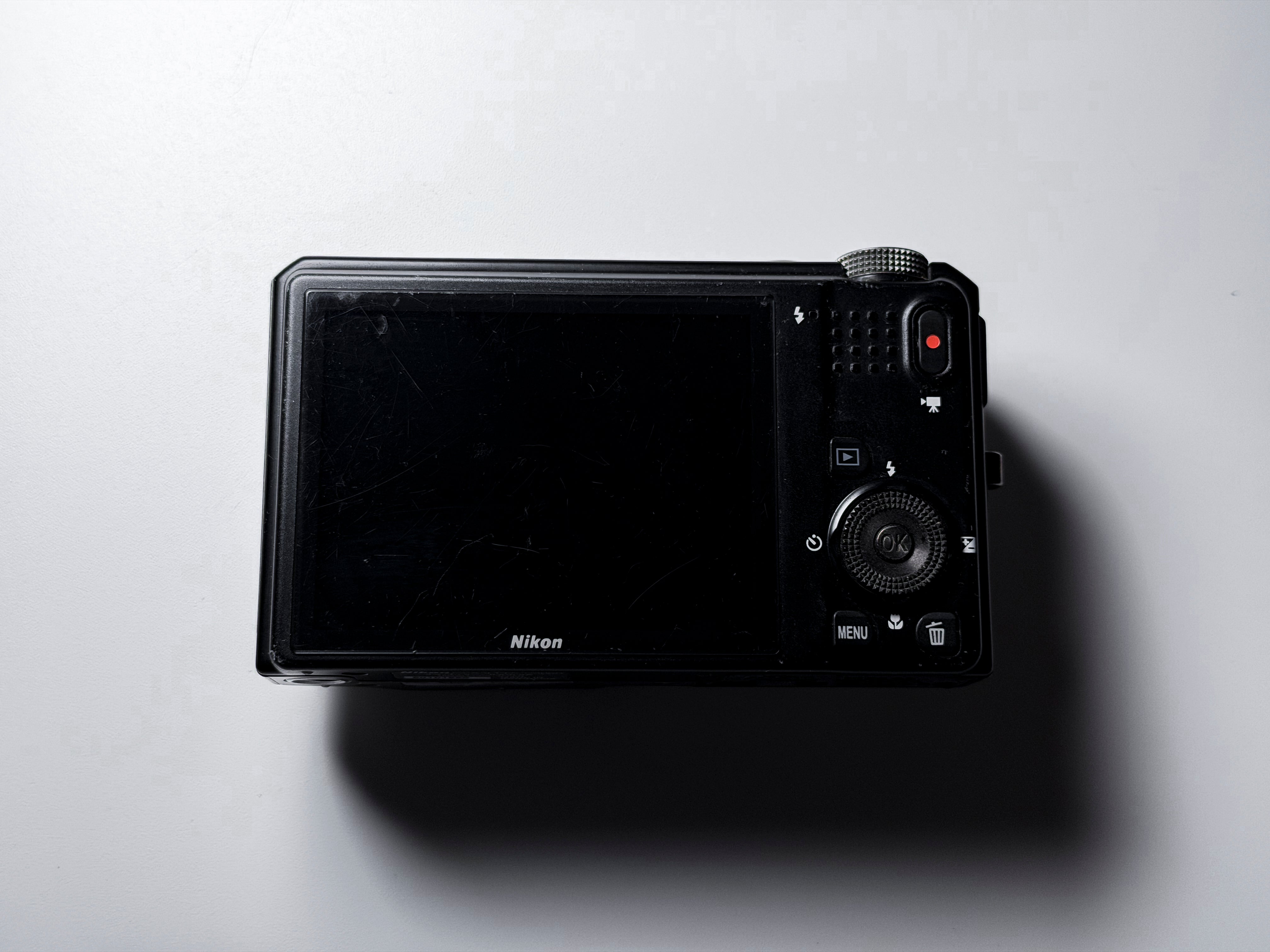 Nikon Coolpix S9050 S9000 15.5x Zoom Compact Camera - 1 Year Warranty Excellent