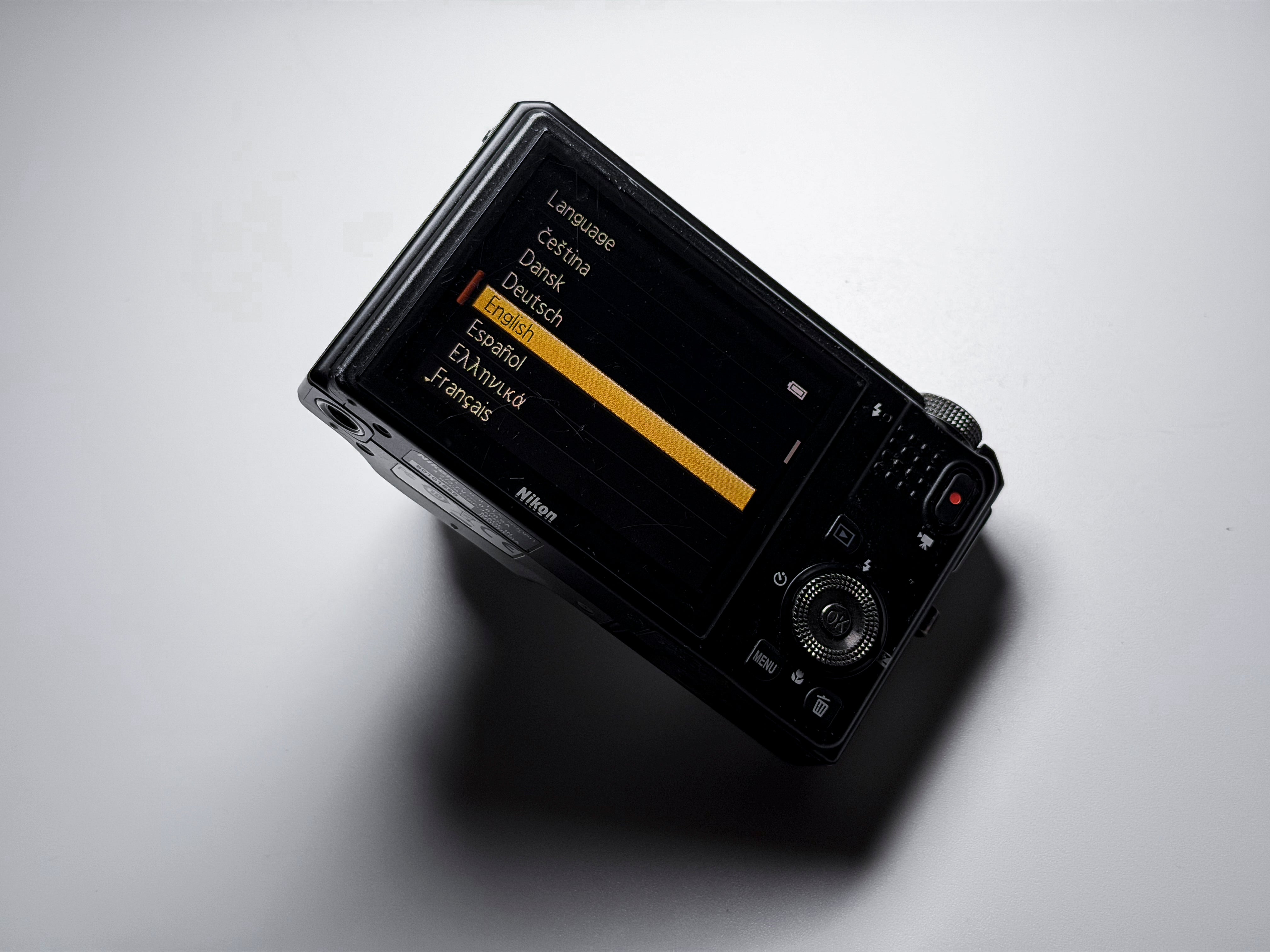 Nikon Coolpix S9050 S9000 15.5x Zoom Compact Camera - 1 Year Warranty Excellent