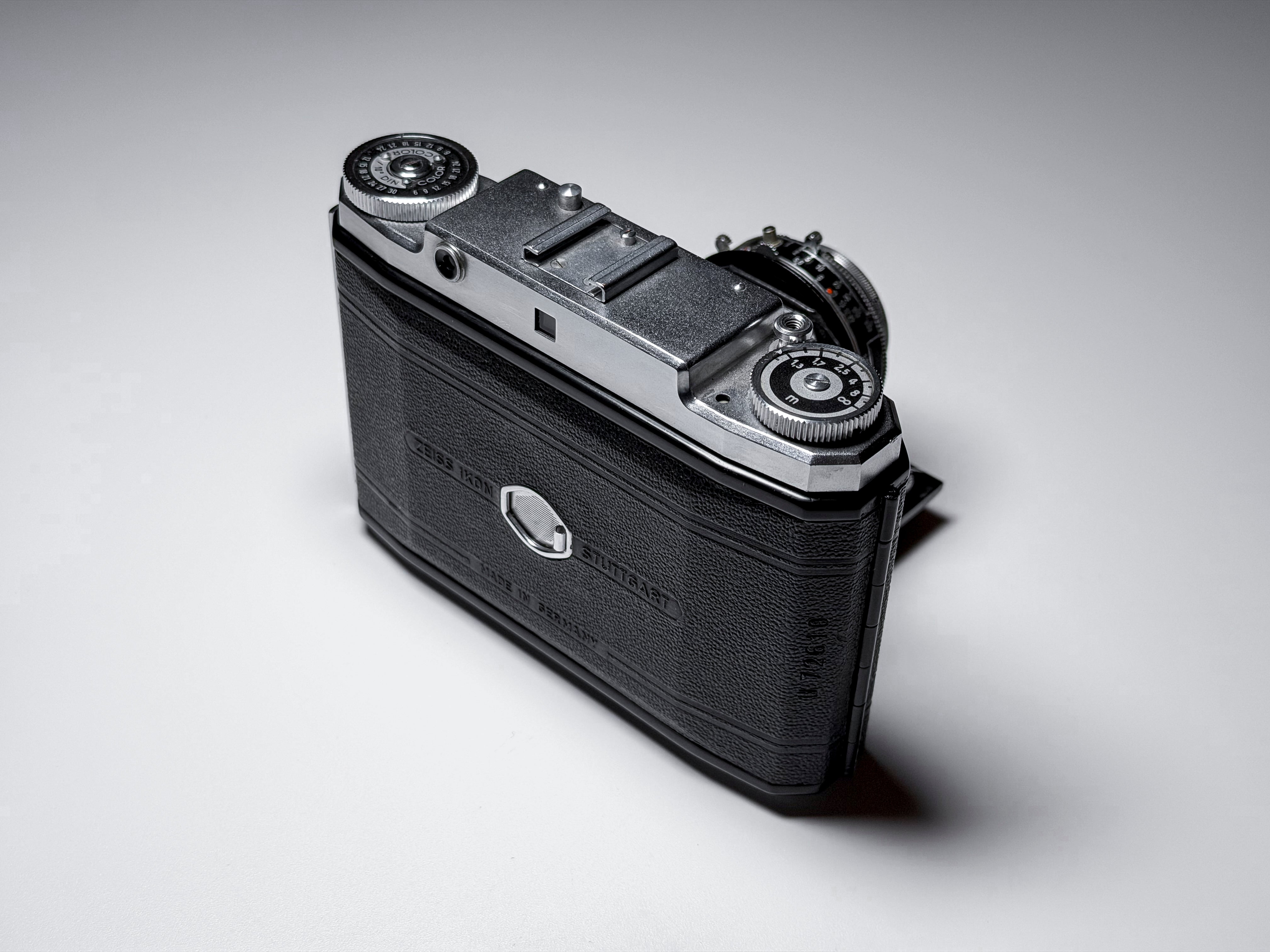 Zeiss Ikonta Rangefinder Medium Format Film Camera 524/16 - Near Mint, Tested