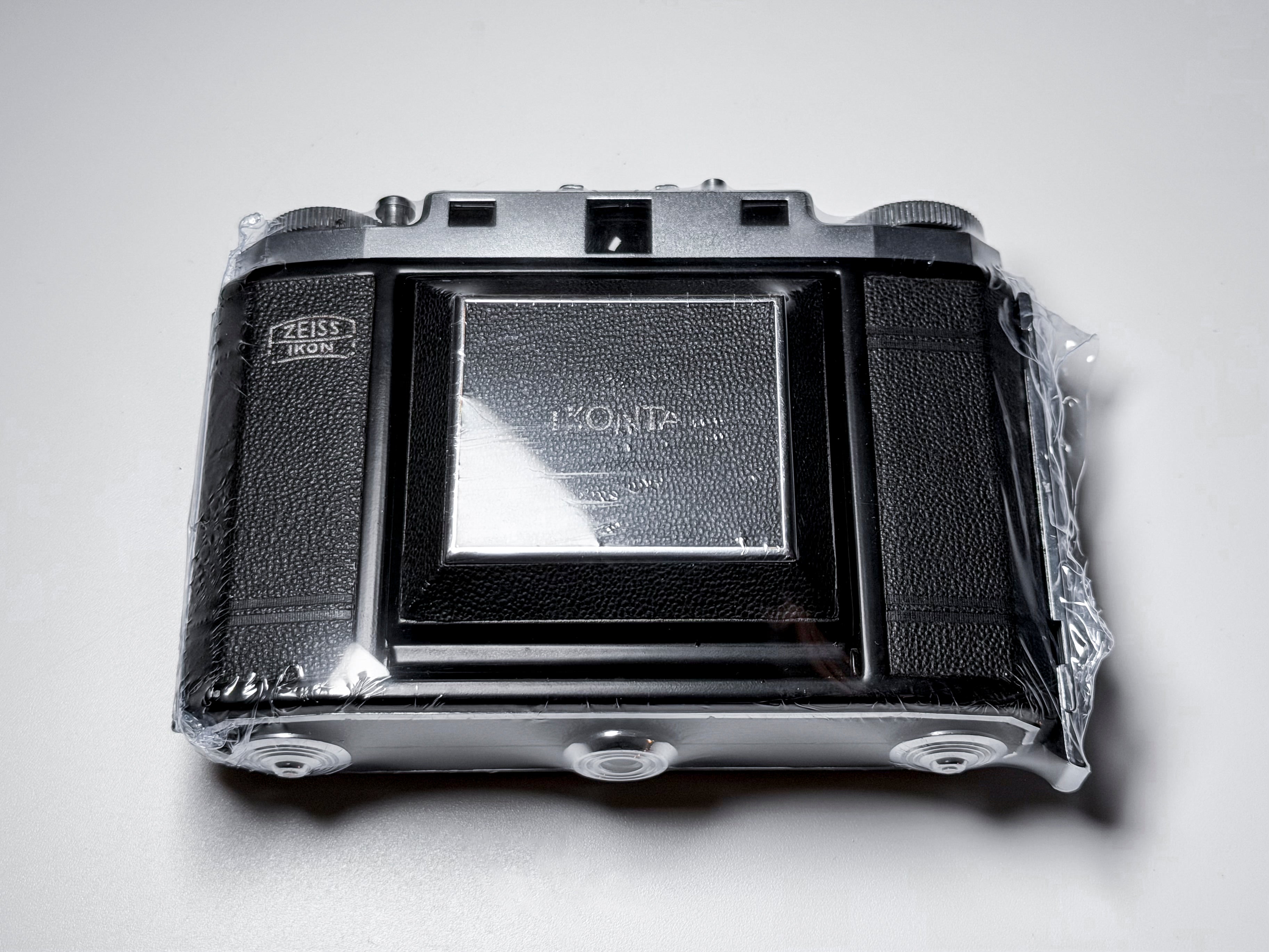 Zeiss Ikonta Rangefinder Medium Format Film Camera 524/16 - Near Mint, Tested