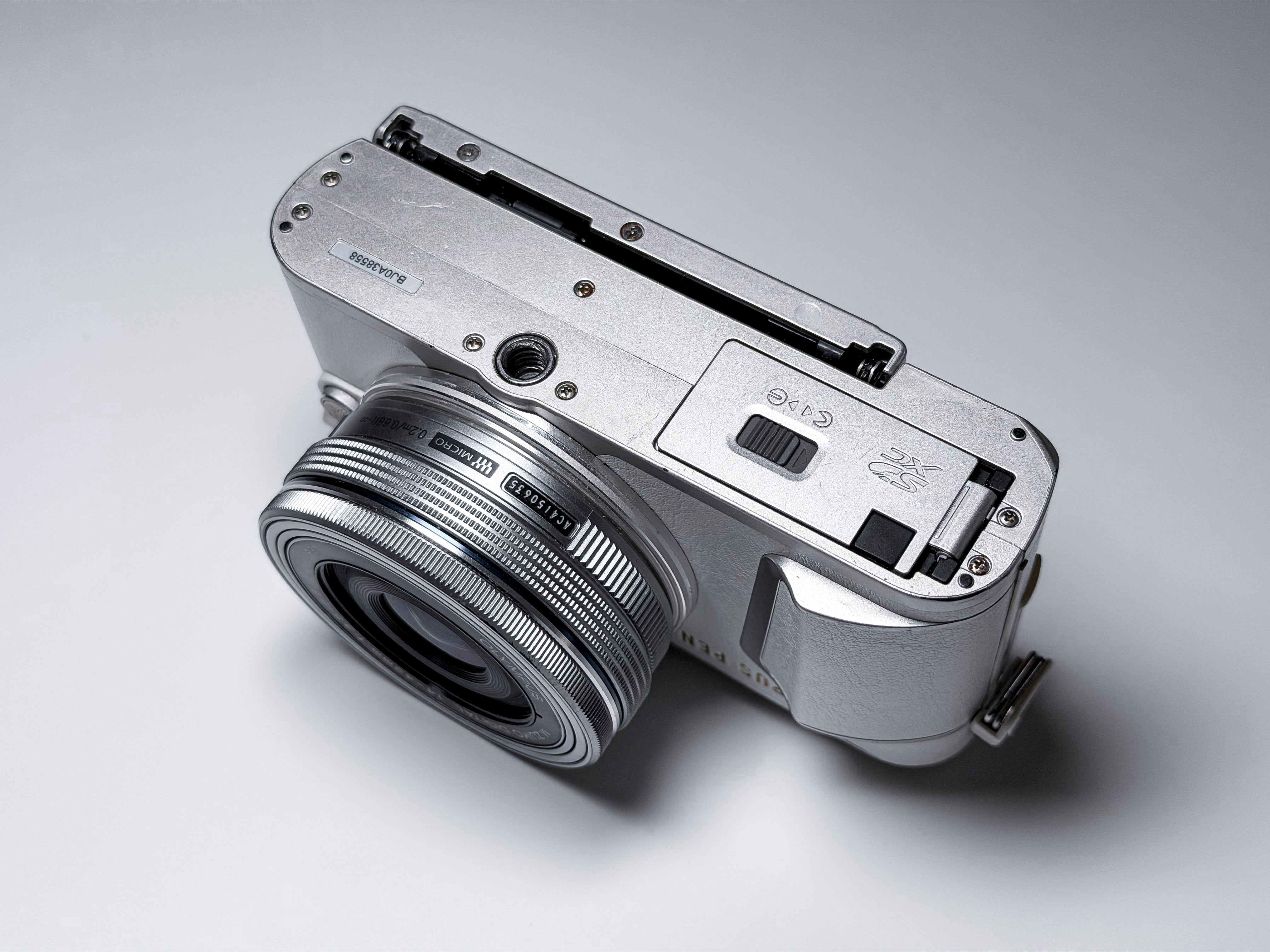 Olympus Pen E-PL9 + 14-42mm Mirrorless MFT - 1 Year Warranty, Excellent EPL 9