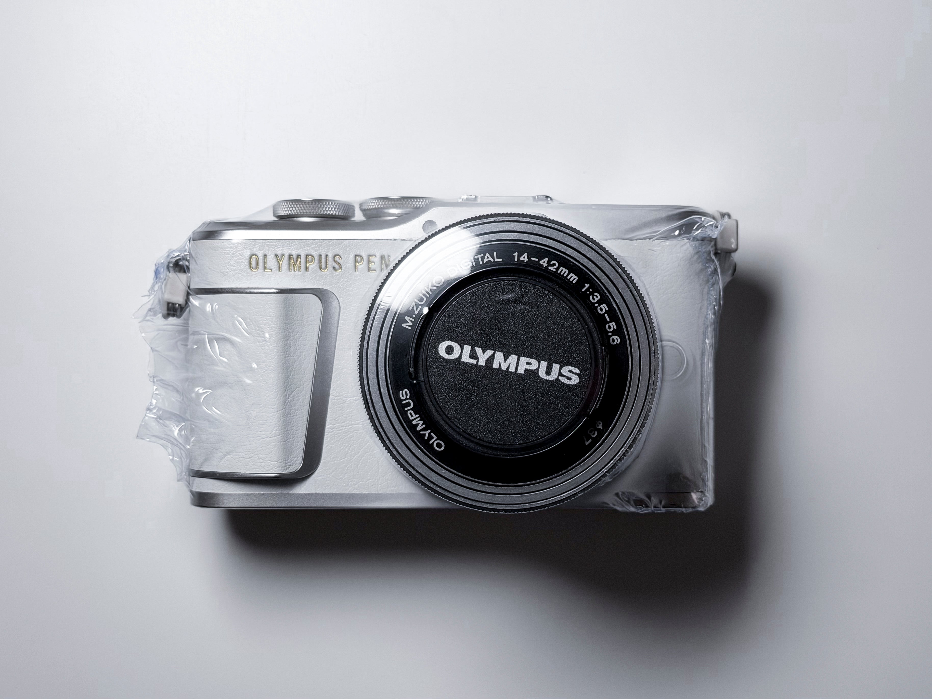 Olympus Pen E-PL9 + 14-42mm Mirrorless MFT - 1 Year Warranty, Excellent EPL 9