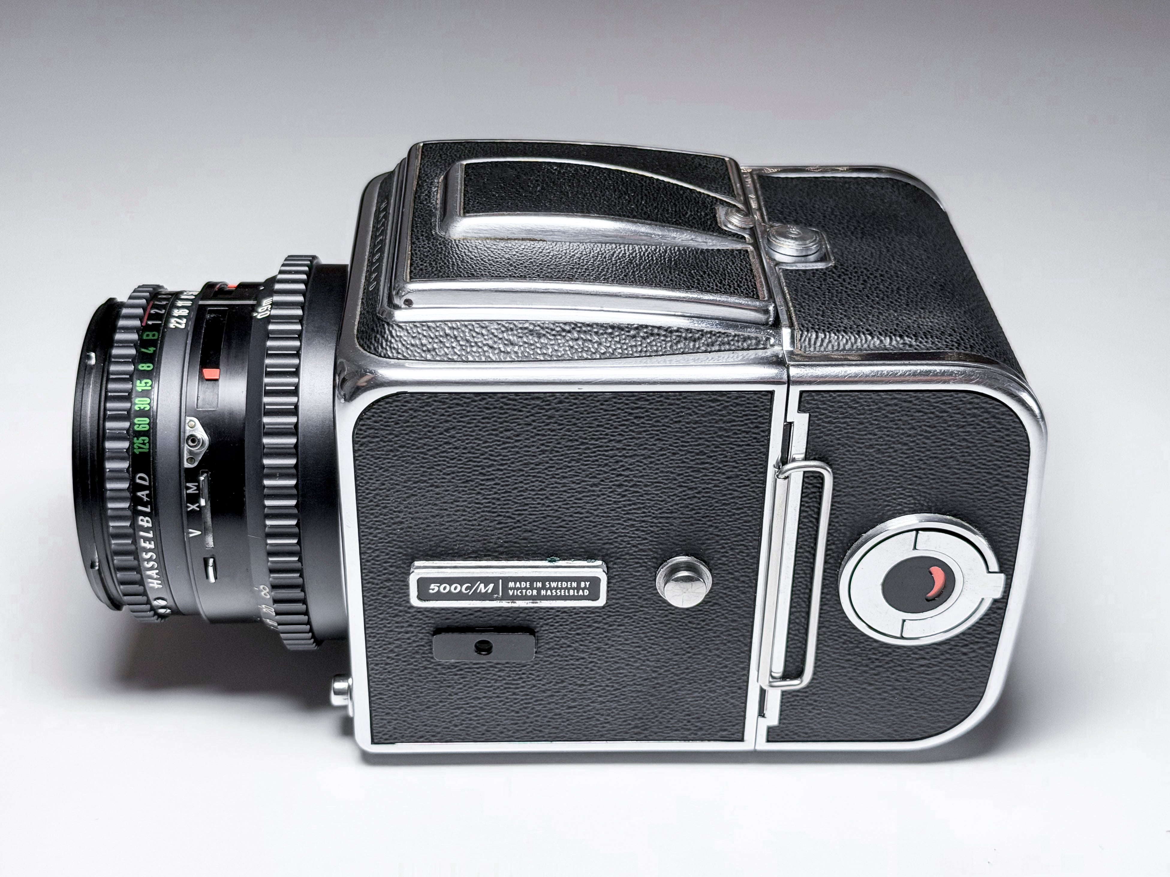 Hasselblad 500 C/M CM + 80mm Zeiss T* Acute Matte 120 Film -  Excellent