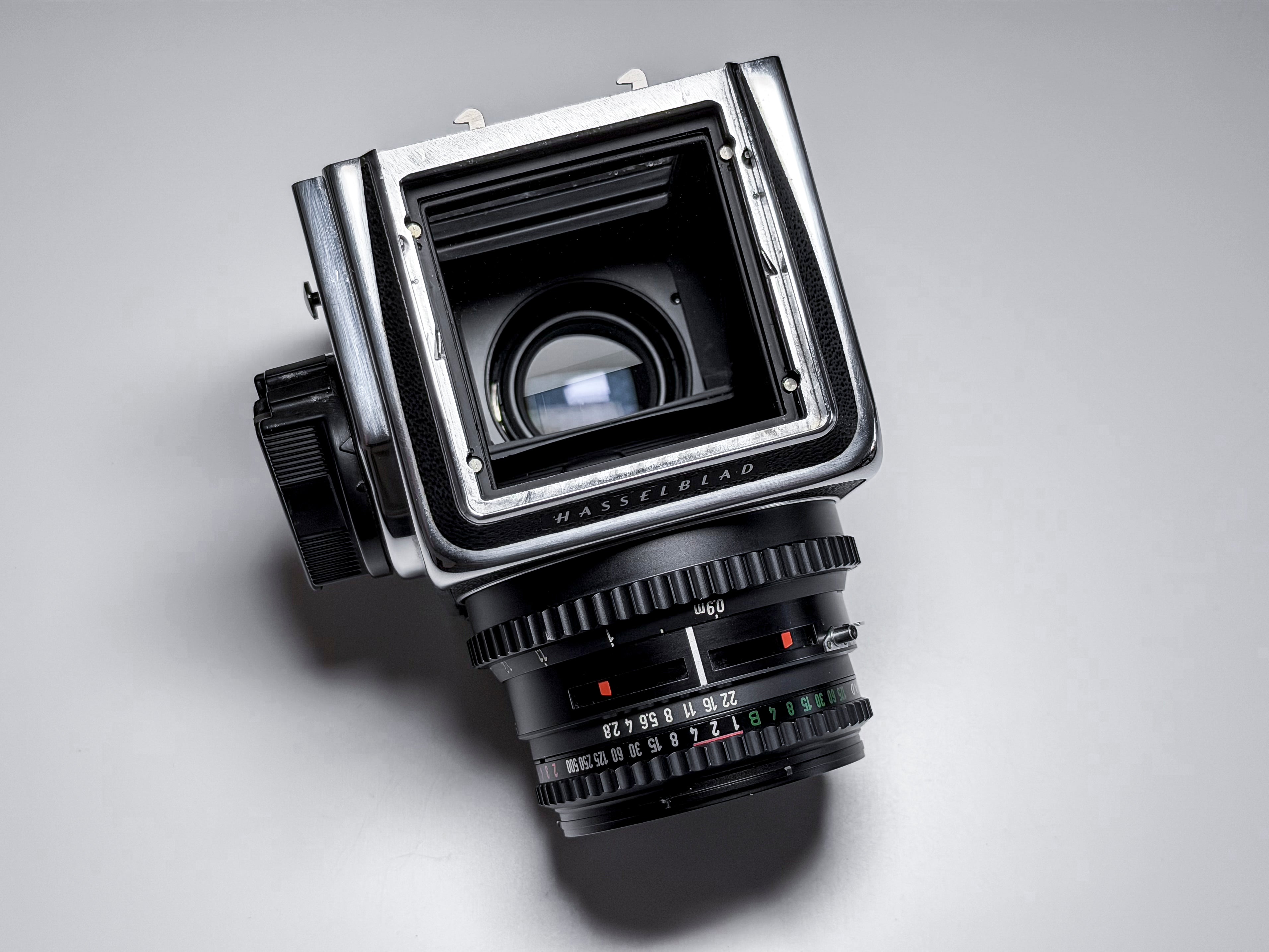 Hasselblad 500 C/M CM + 80mm Zeiss T* Acute Matte 120 Film -  Excellent