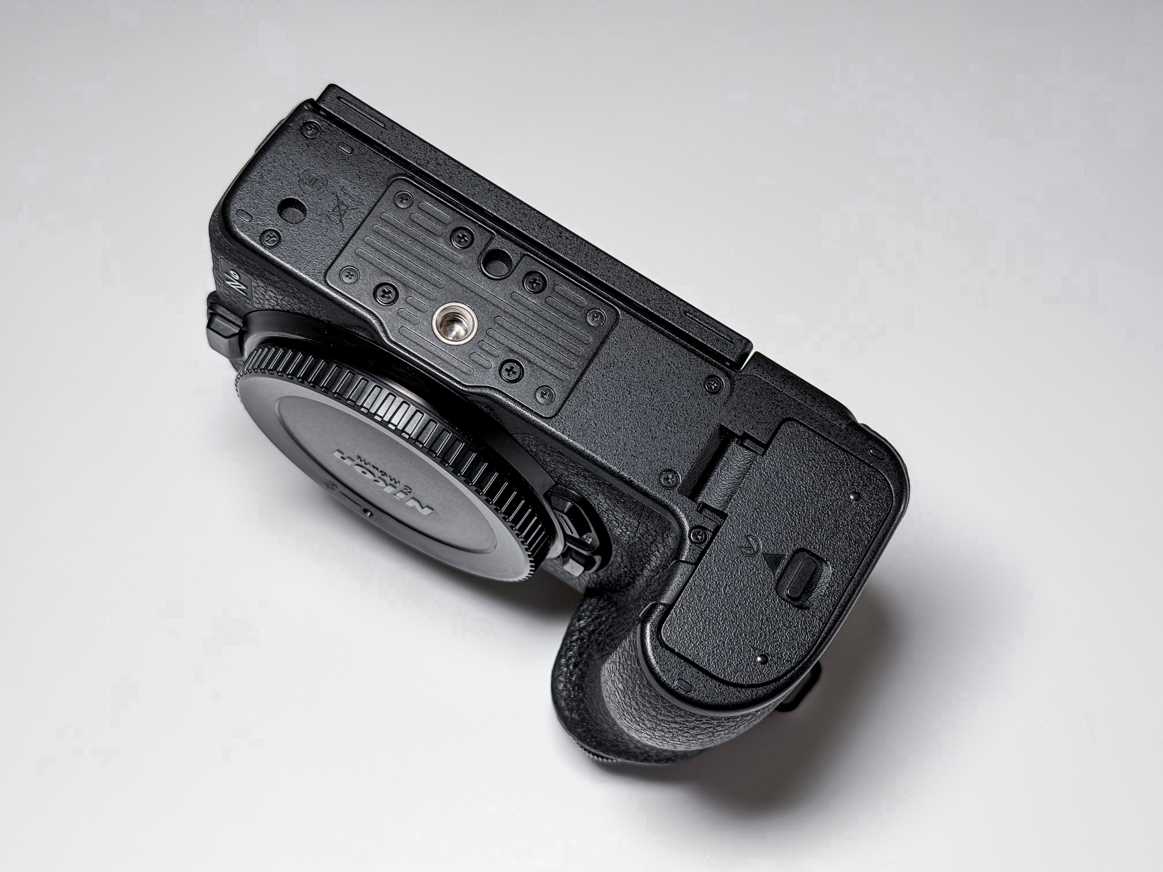 Nikon Z6 Full Frame Mirrorless Camera - 1 Year Warranty, 7500 Shutter Count