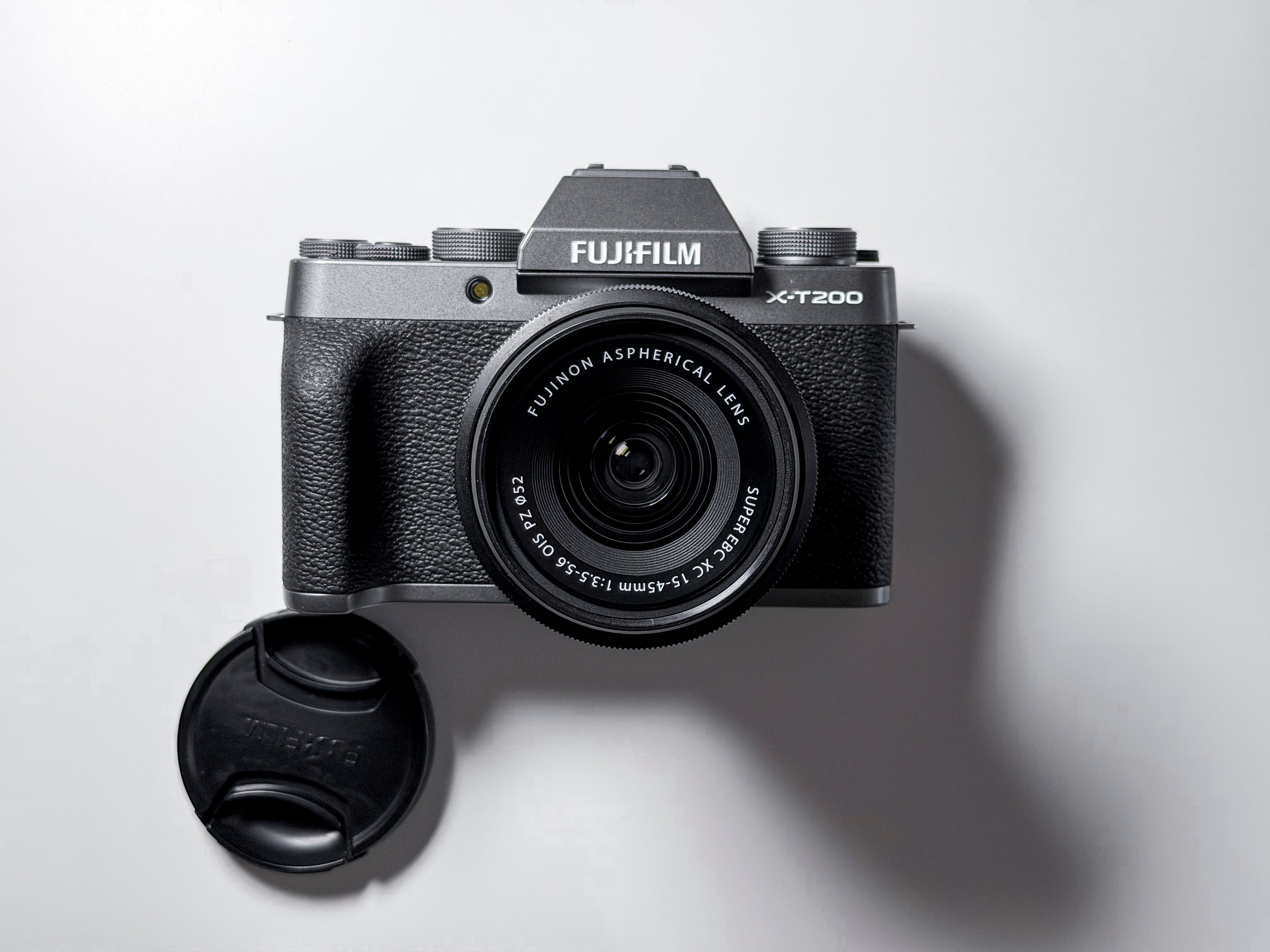 Fujifilm X-T200 + 15-45mm Kit Lens Mirrorless 4K - 1 Year Warranty, Near Mint