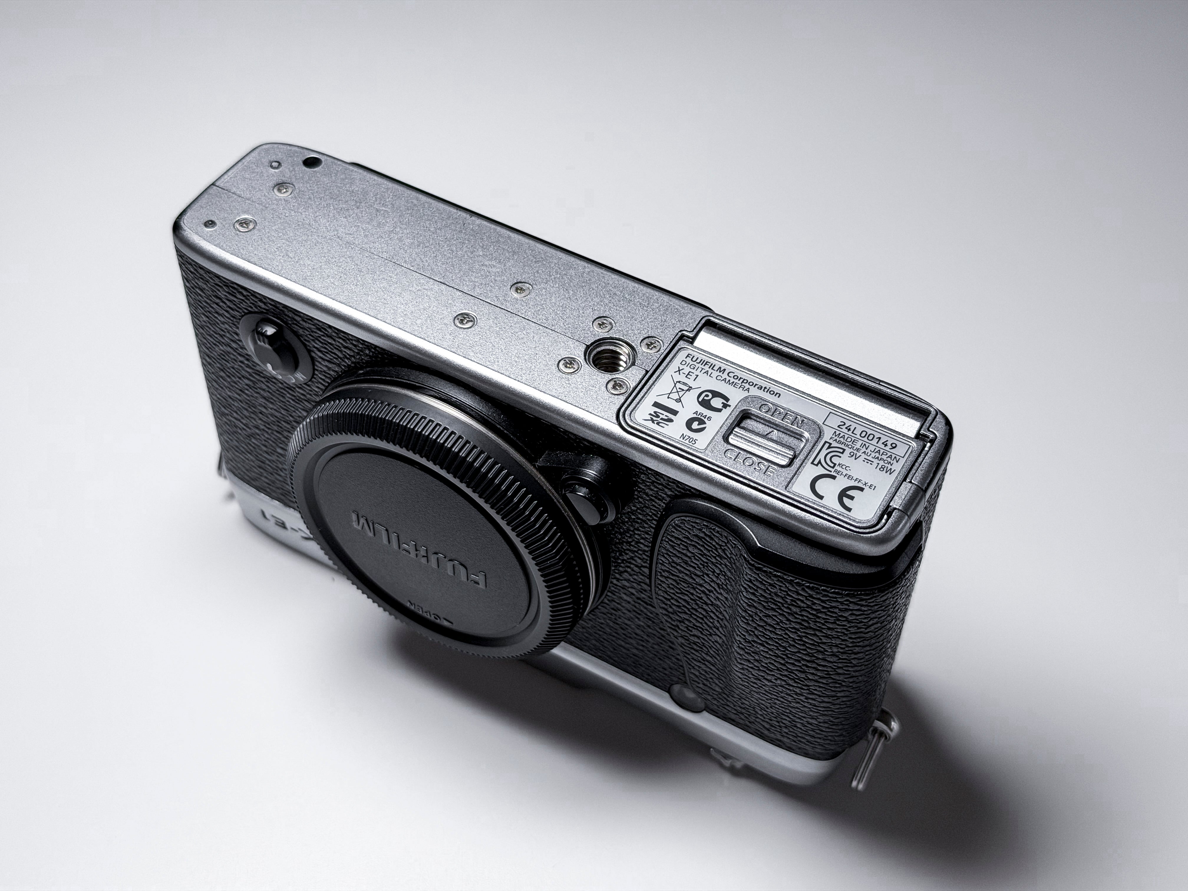 Fujifilm X-E1 Mirrorless Body 16.3 Mpx Fuji XE1 - 1 Year Warranty, Excellent