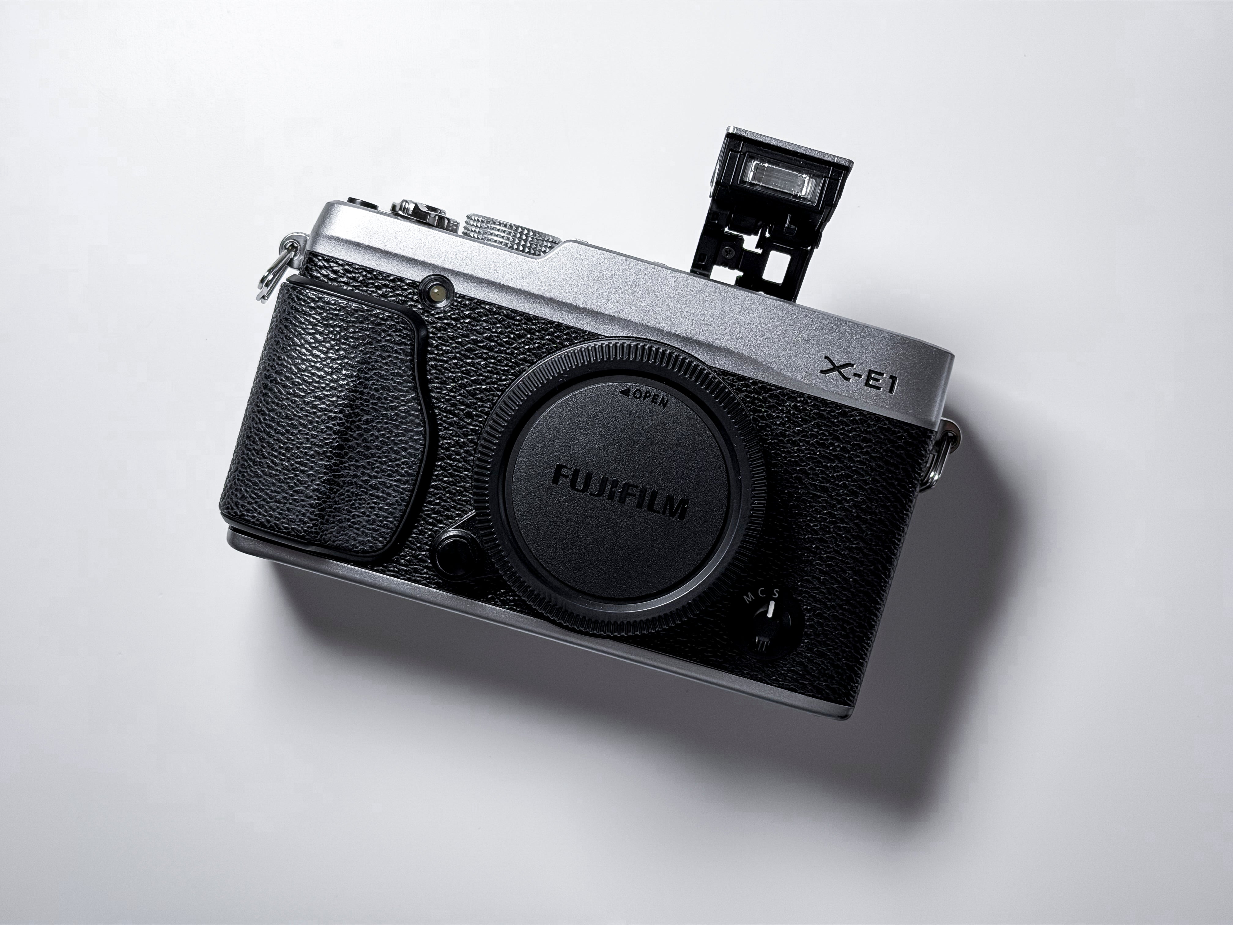 Fujifilm X-E1 Mirrorless Body 16.3 Mpx Fuji XE1 - 1 Year Warranty, Excellent