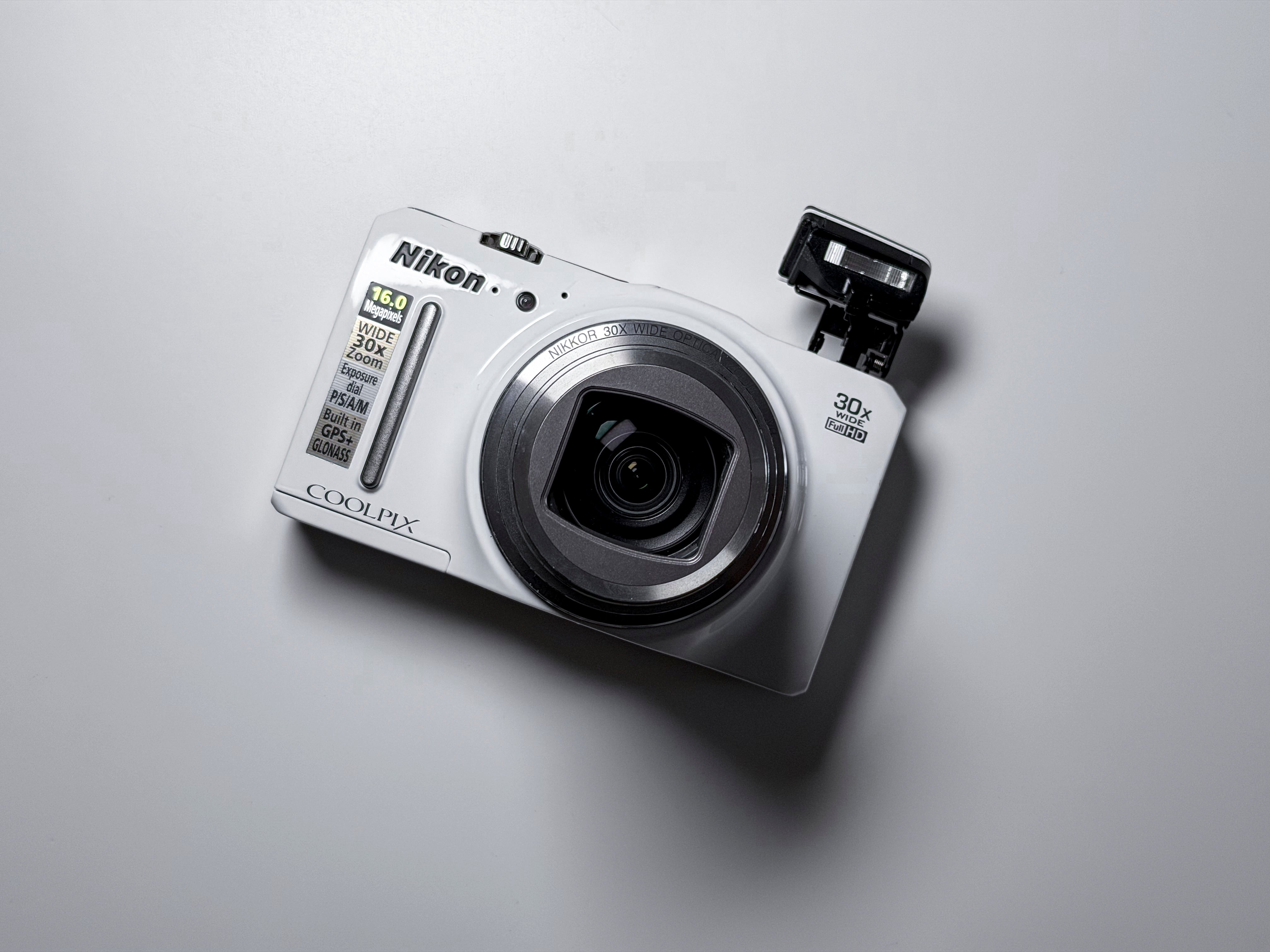 Nikon Coolpix S9700 GPS Compact Camera - 1 Year Warranty Perfectly Working