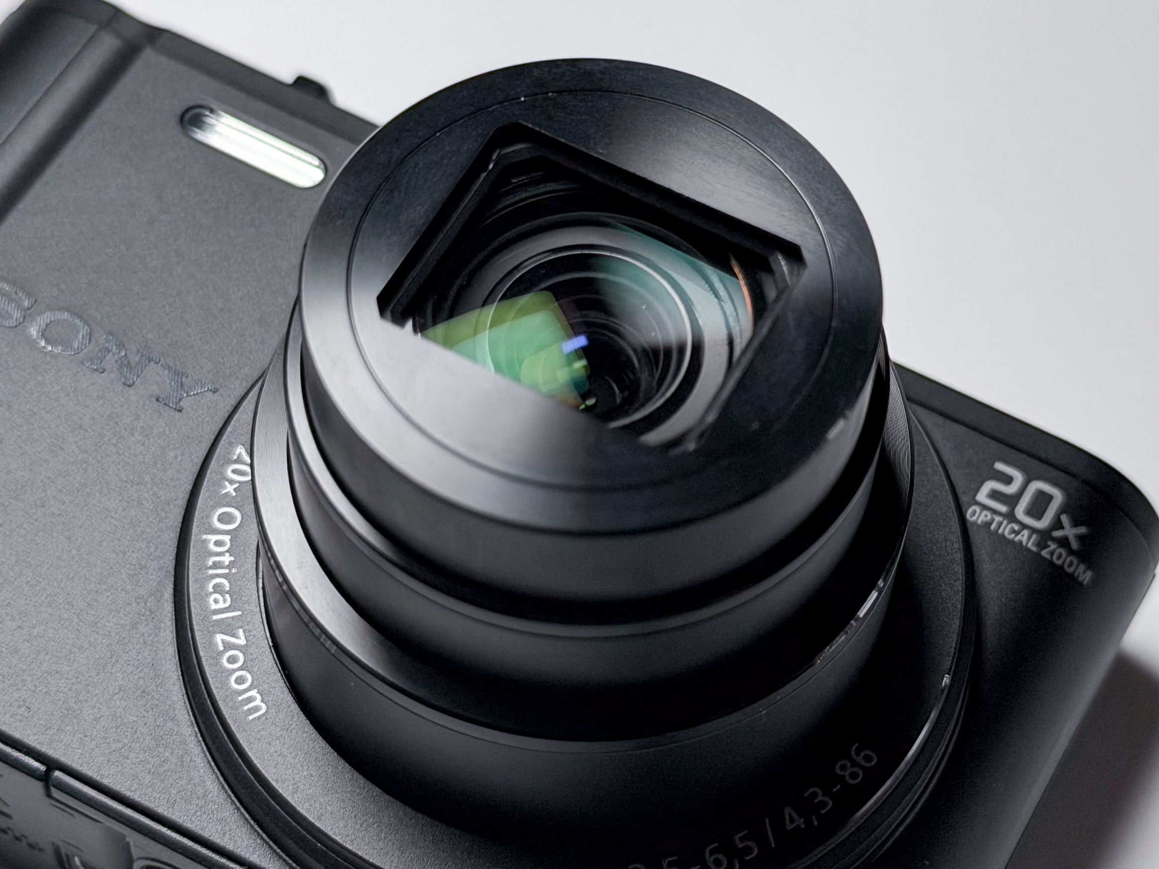 Sony WX350 Cyber-shot 20x Zoom Digital Camera - Near Mint, 1 Year Warranty