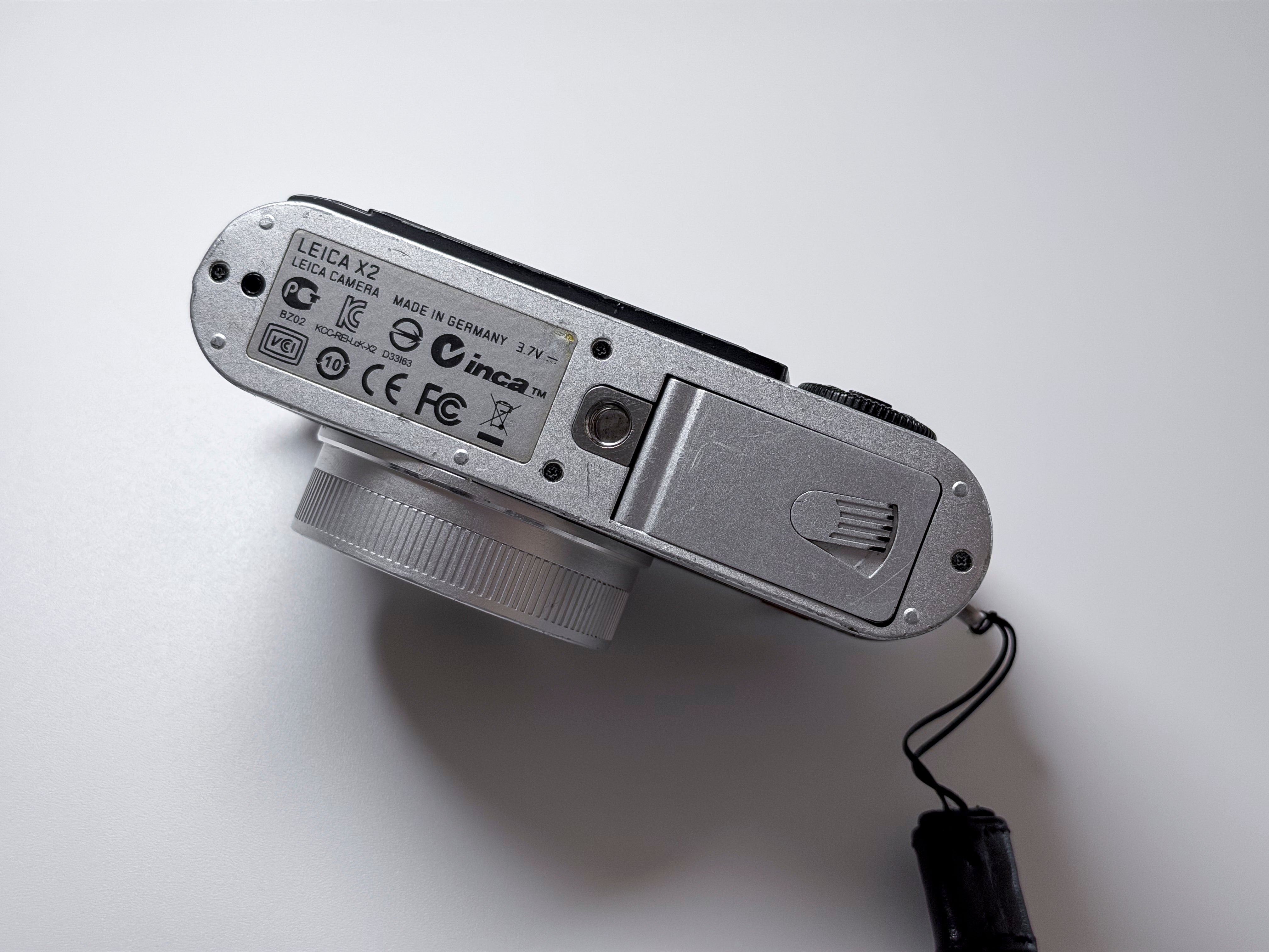 Leica X2 APS-C 16.2 Mpx Compact Camera - Read Description